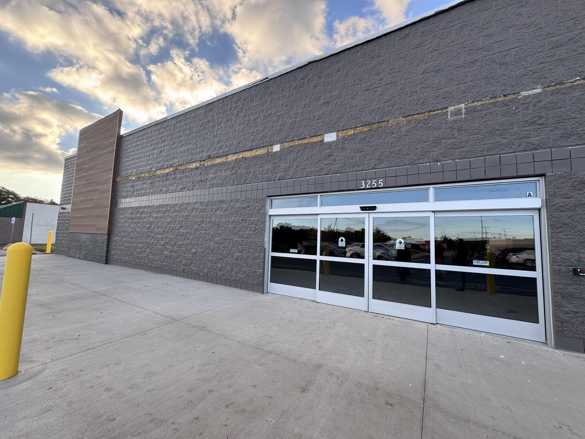 3263 E Colby Street Unit: 3255 — photo