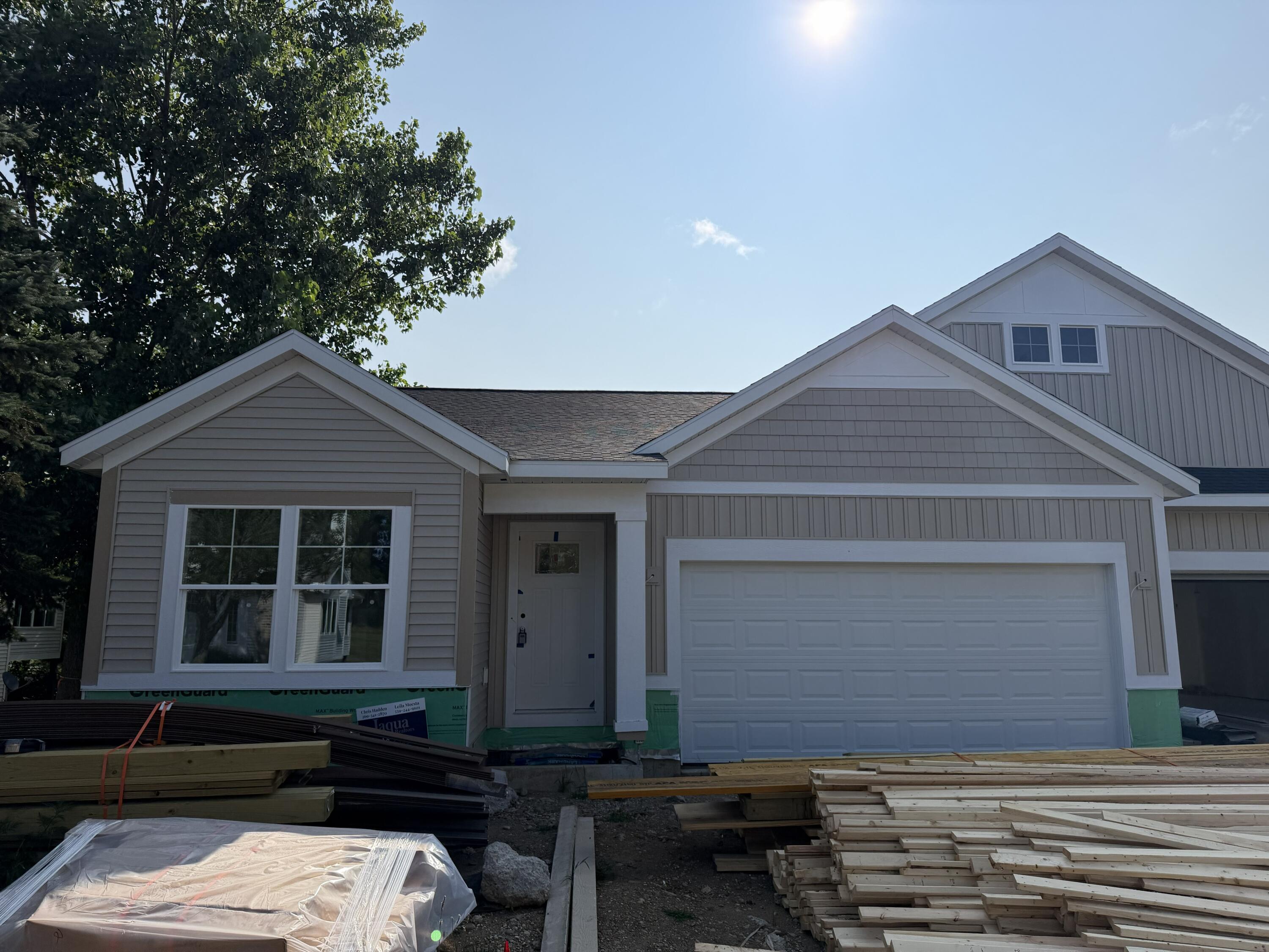 325 Round Hill Road — photo