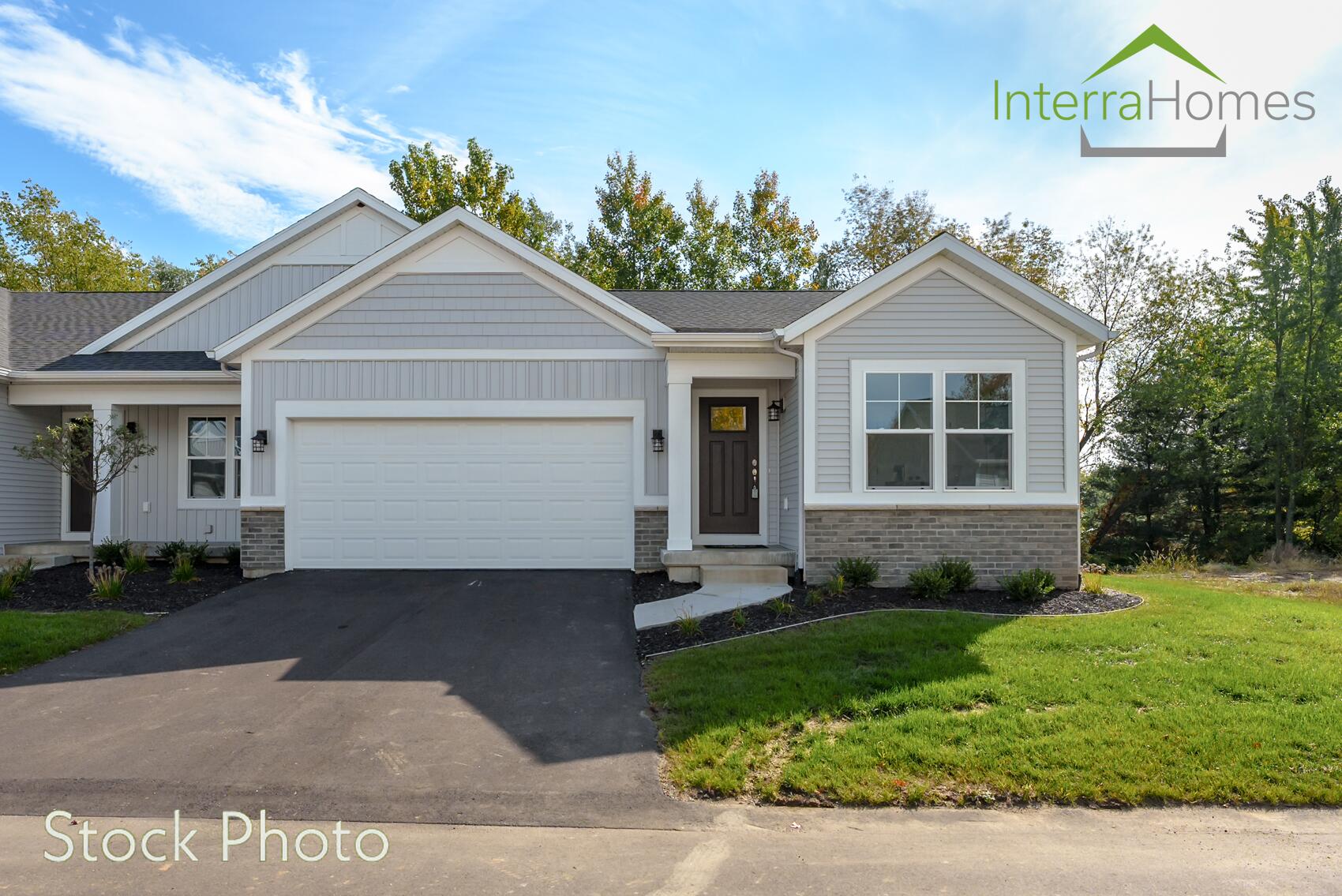 329 Round Hill Road — photo