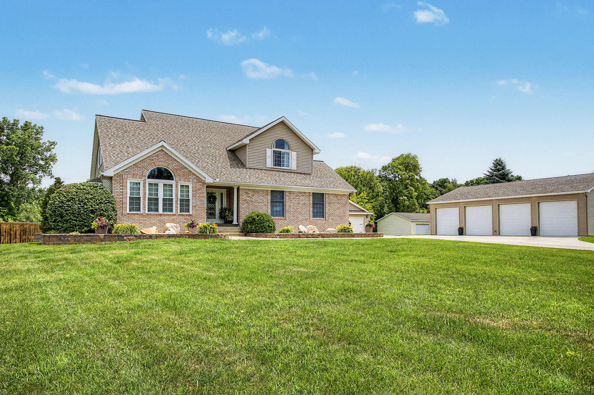 6844 Napoleon Road, Jackson, MI 49201
