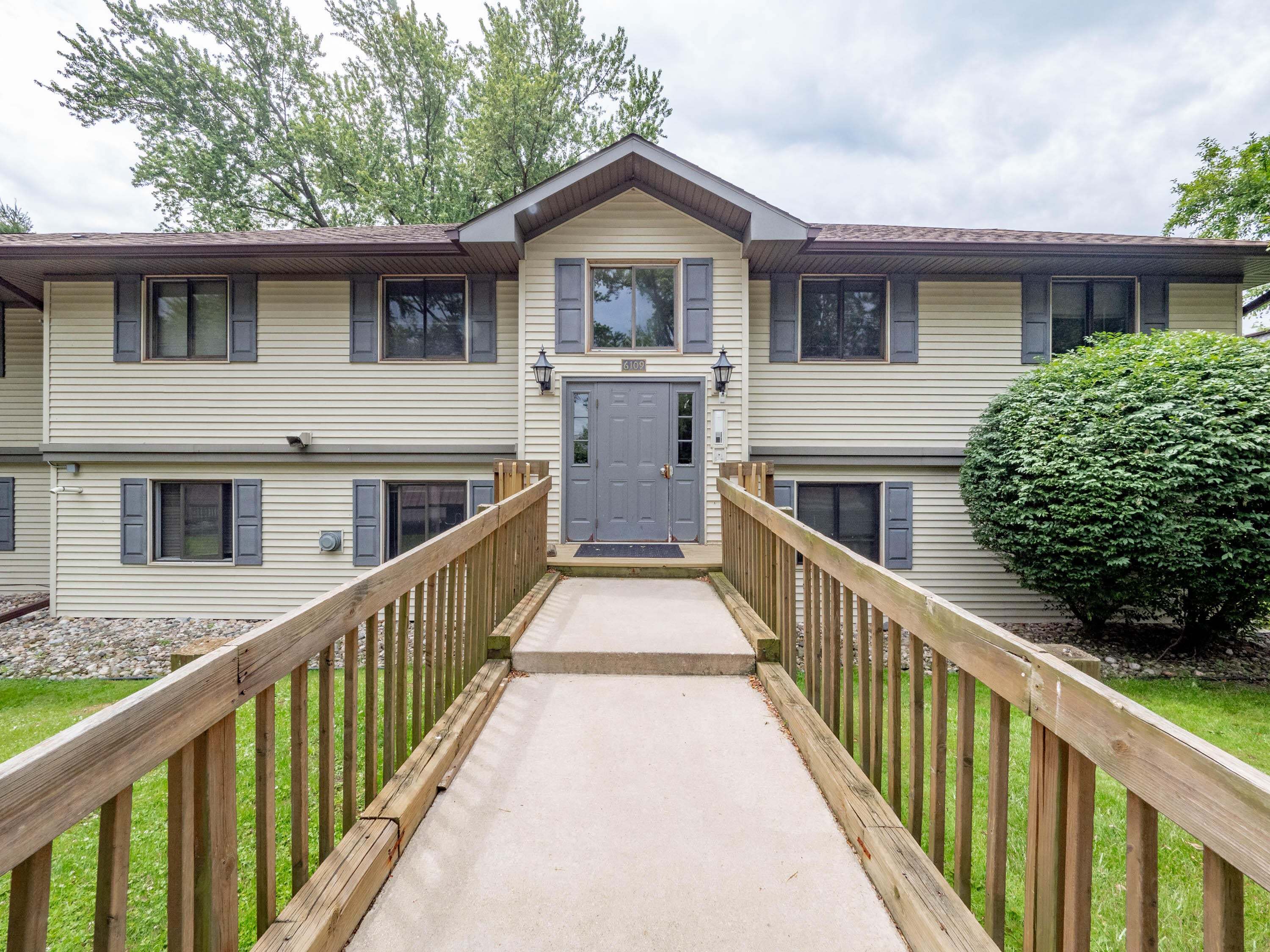 6109 Danford Creek 3 — photo