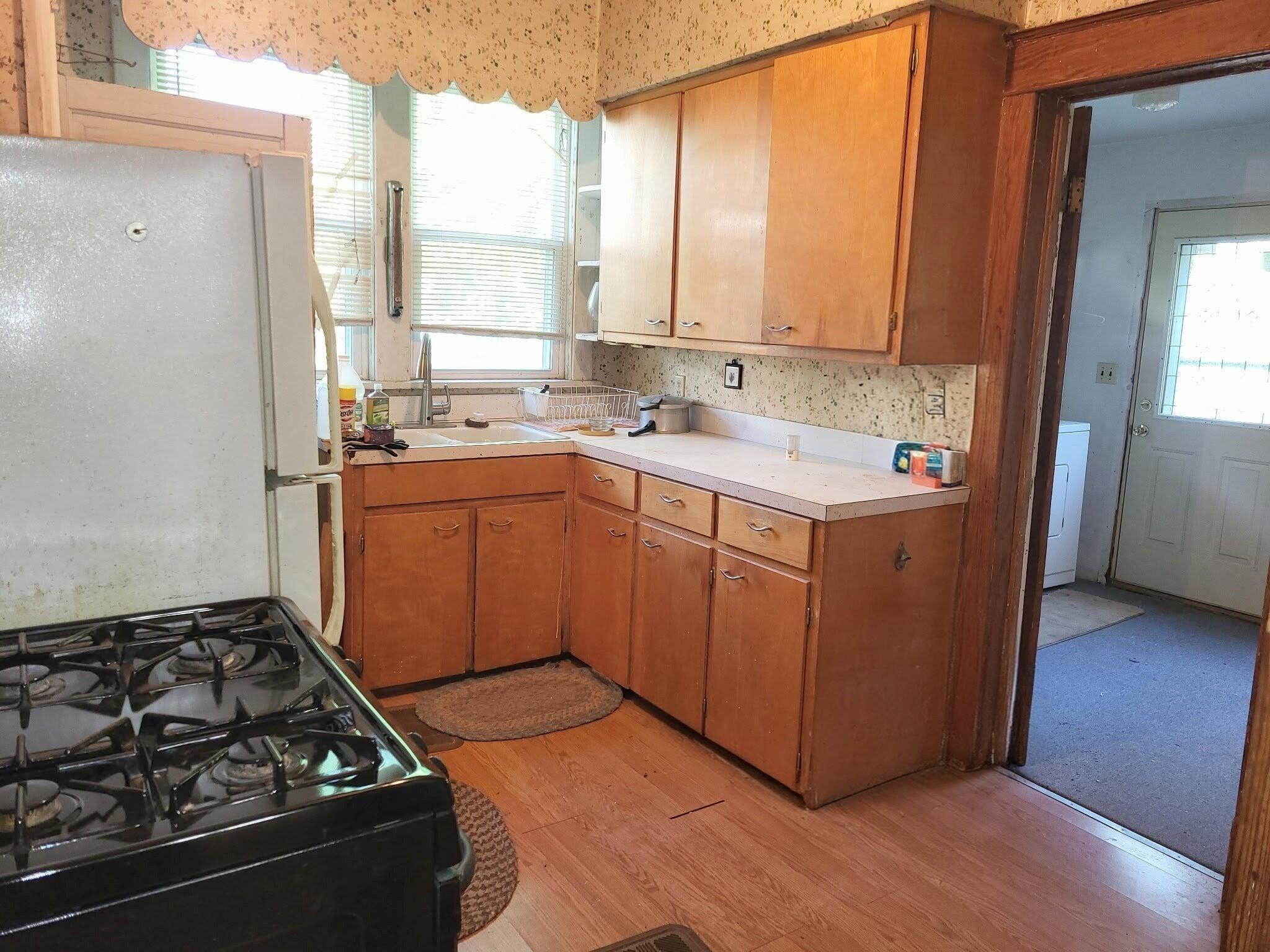 219 E Delaware, Decatur, MI 49045 — photo 3