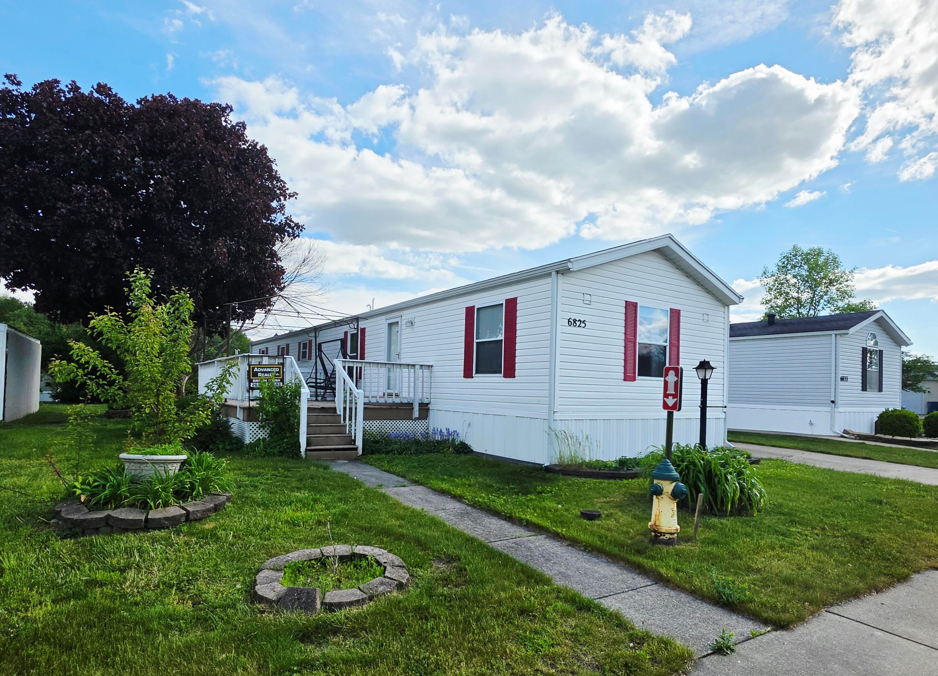 6825 Miss Ellie Court — photo
