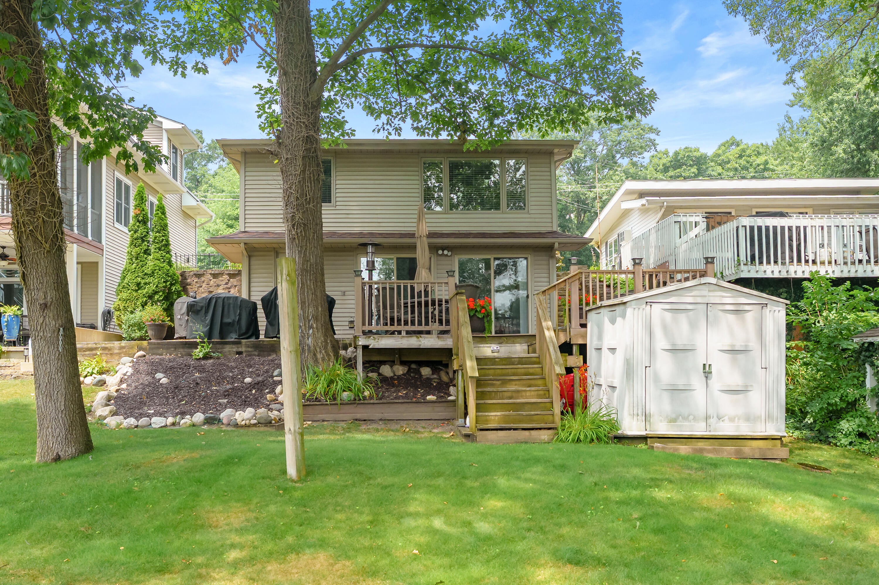92709 Gravel Lake Drive — photo