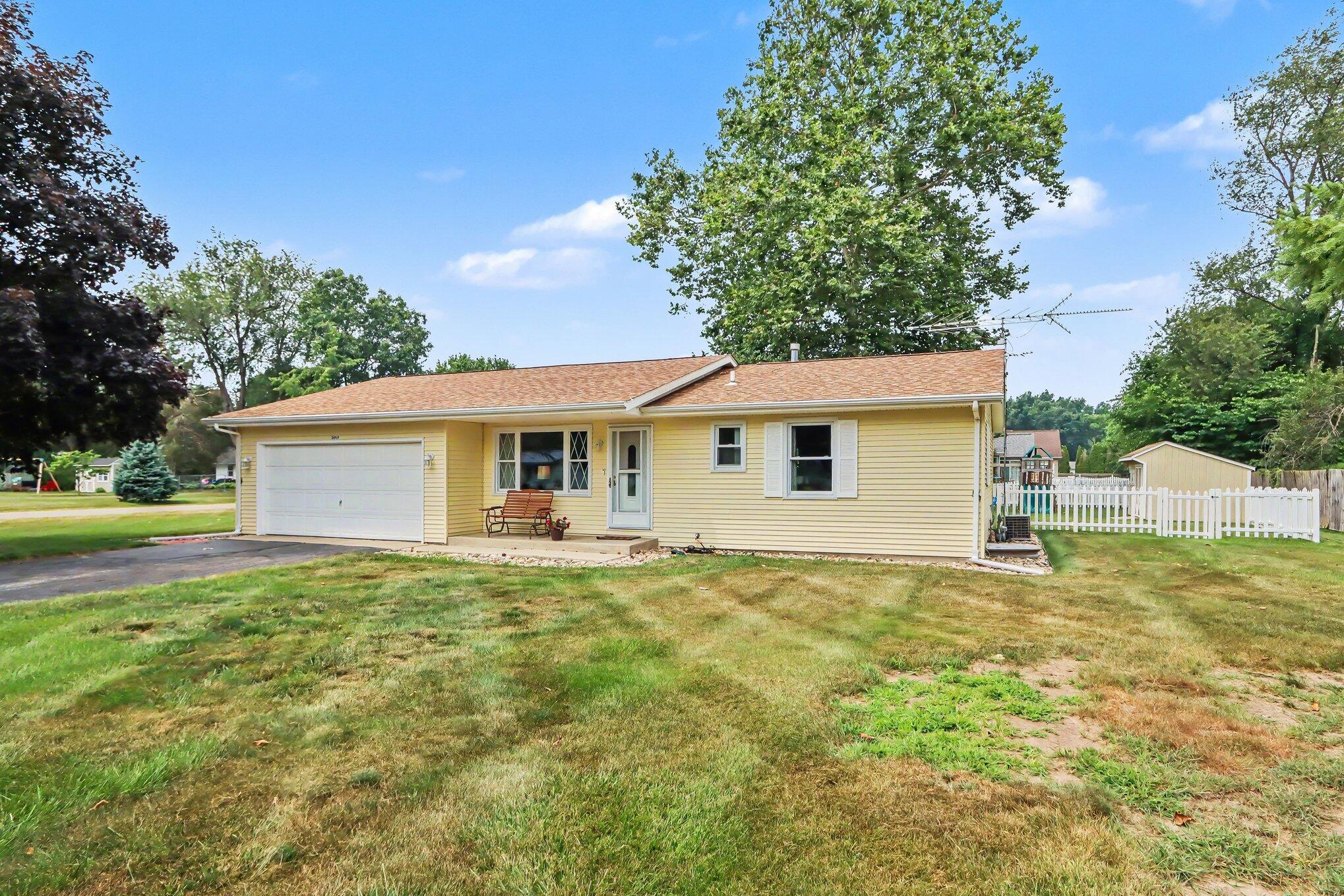56848 Bow Drive, Three Rivers, MI 49093 — photo 2