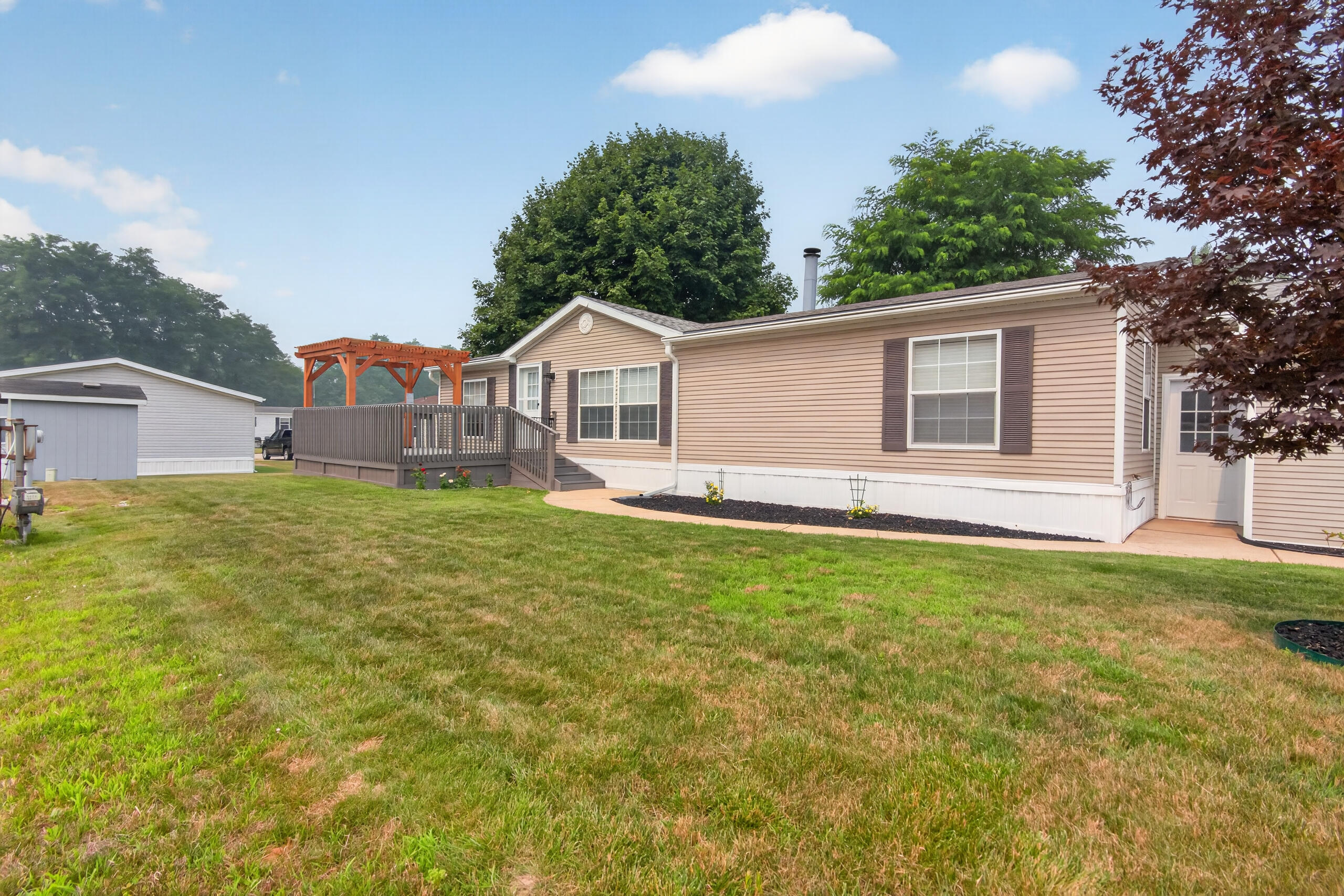 5688 Hawthorn Street 109 — photo