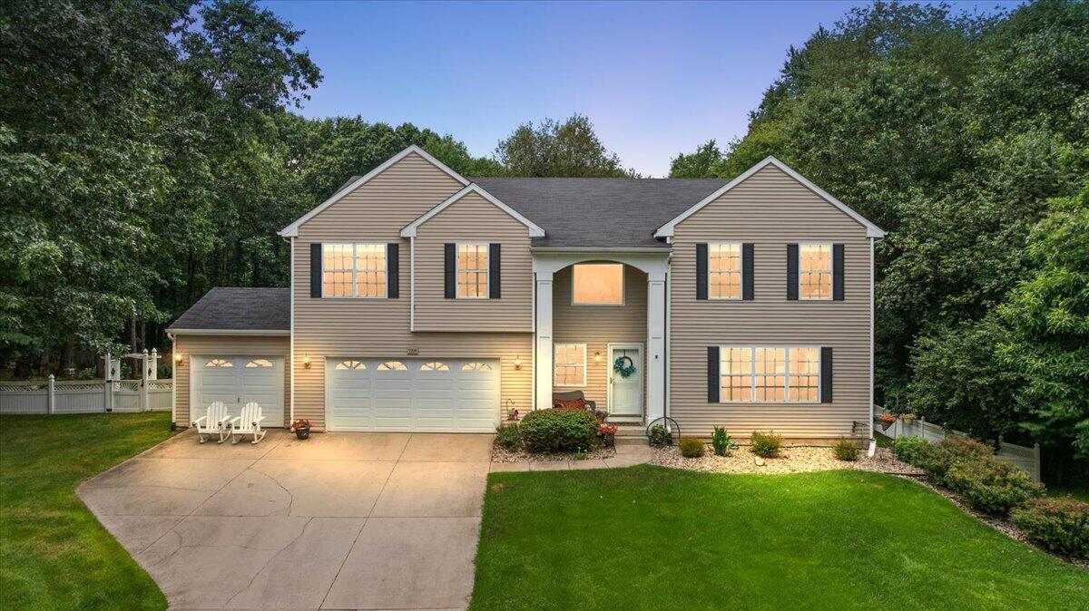 9354 Stratford Woods Trail — photo