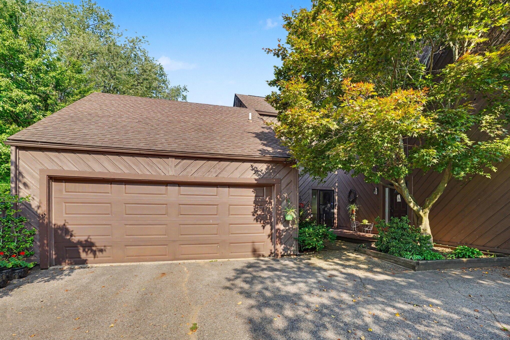 271 Fairway Court B — photo