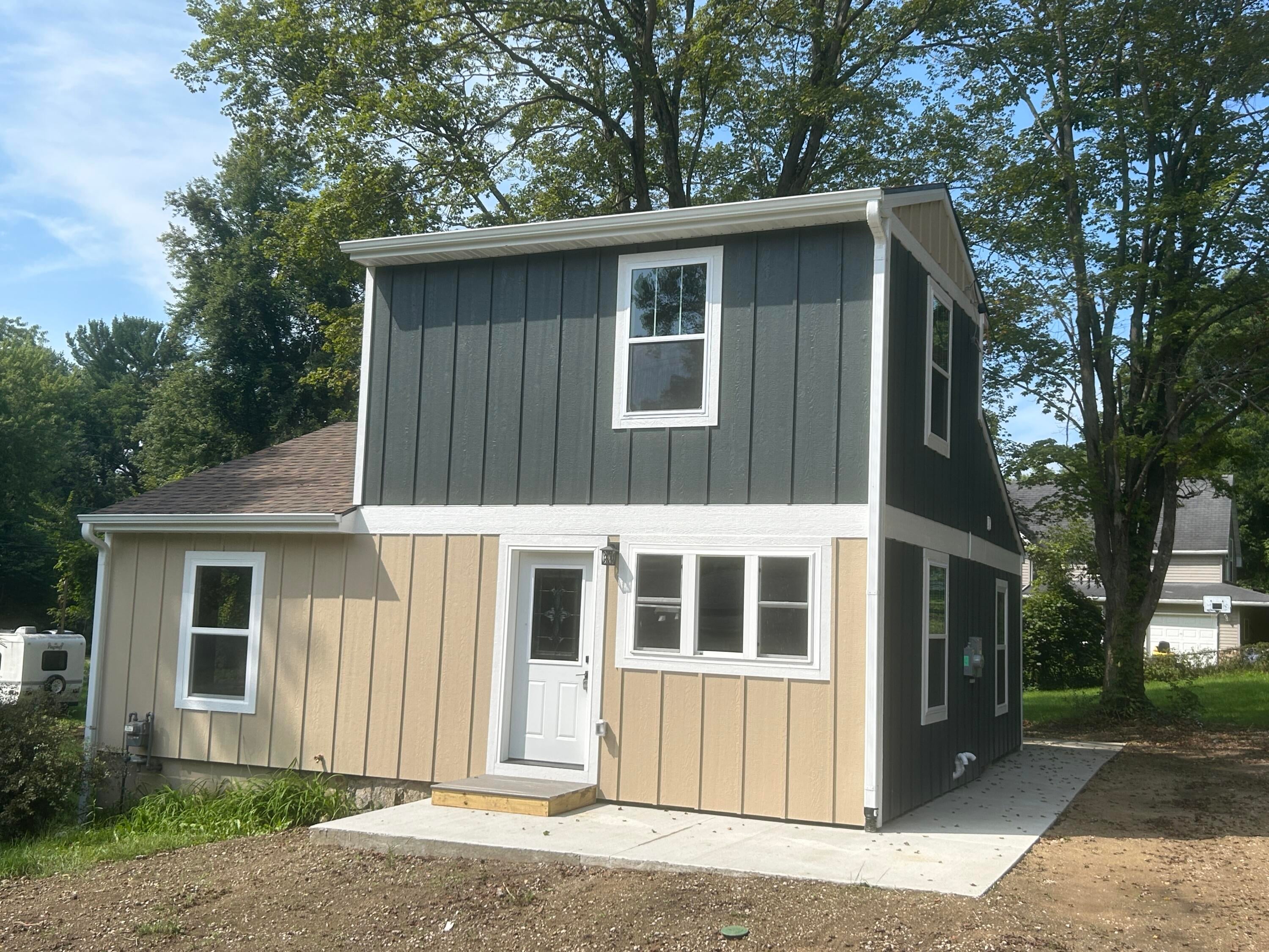 725 N Paw Paw Street — photo