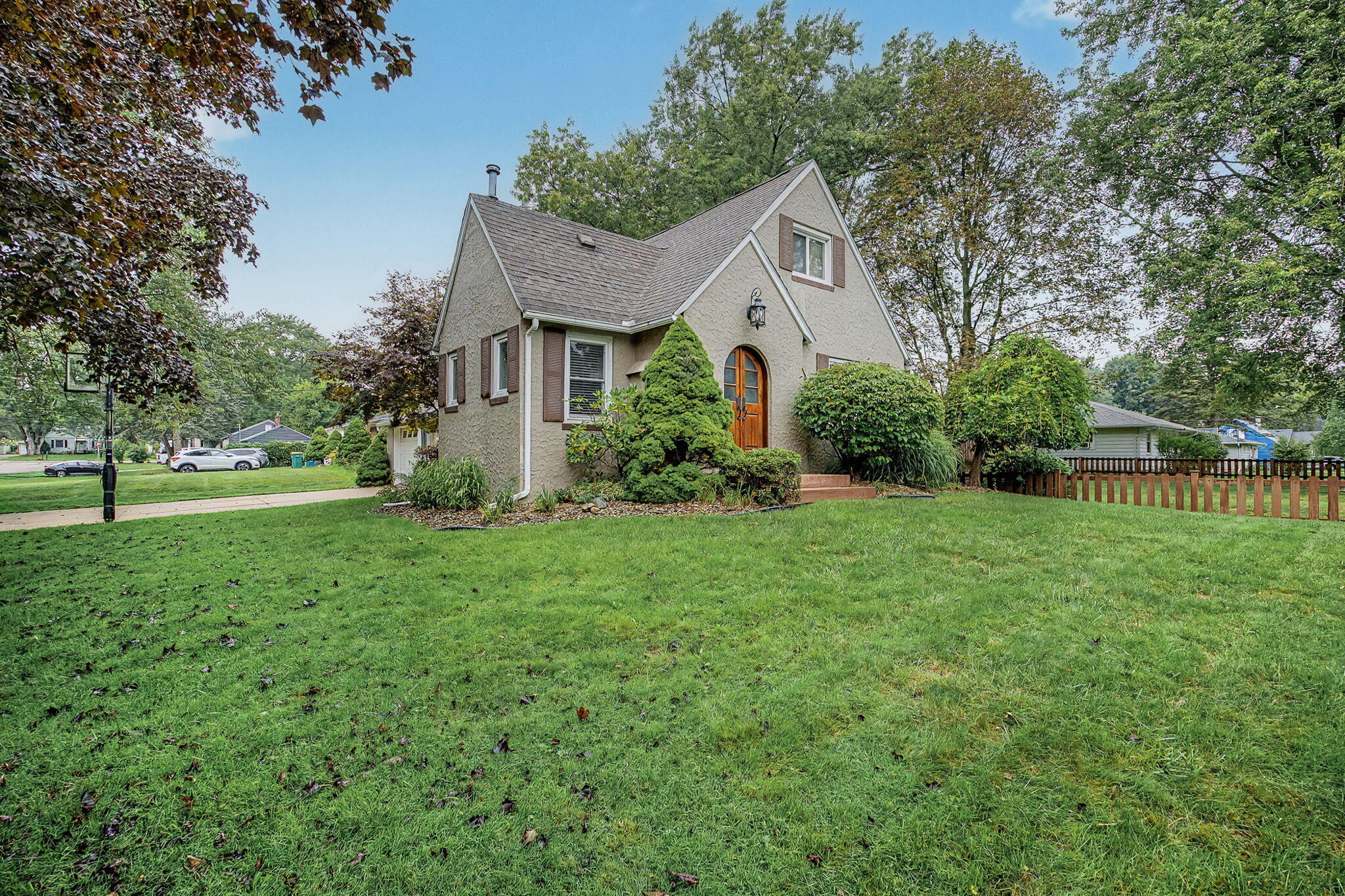 352 Dunham Drive — photo