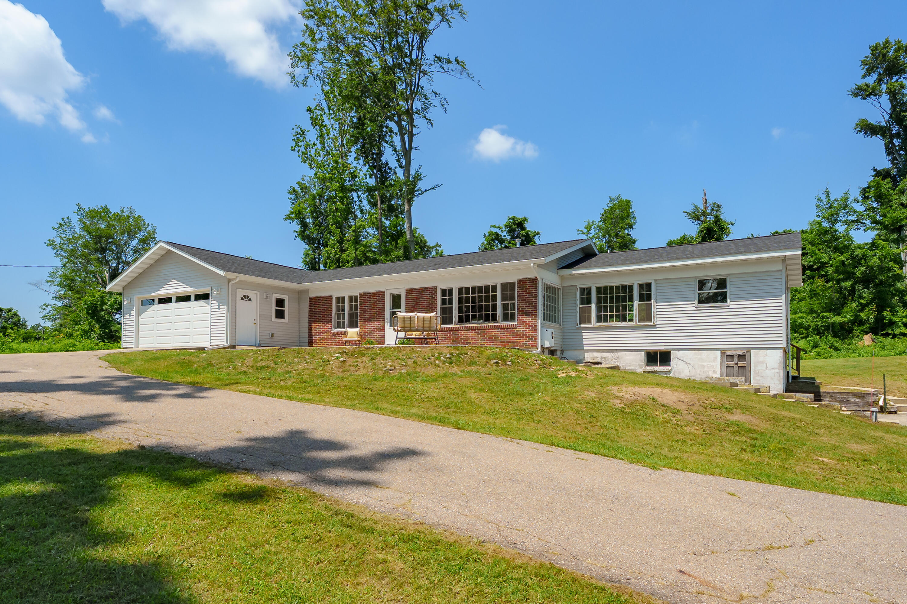 56776 Red Arrow Highway — photo