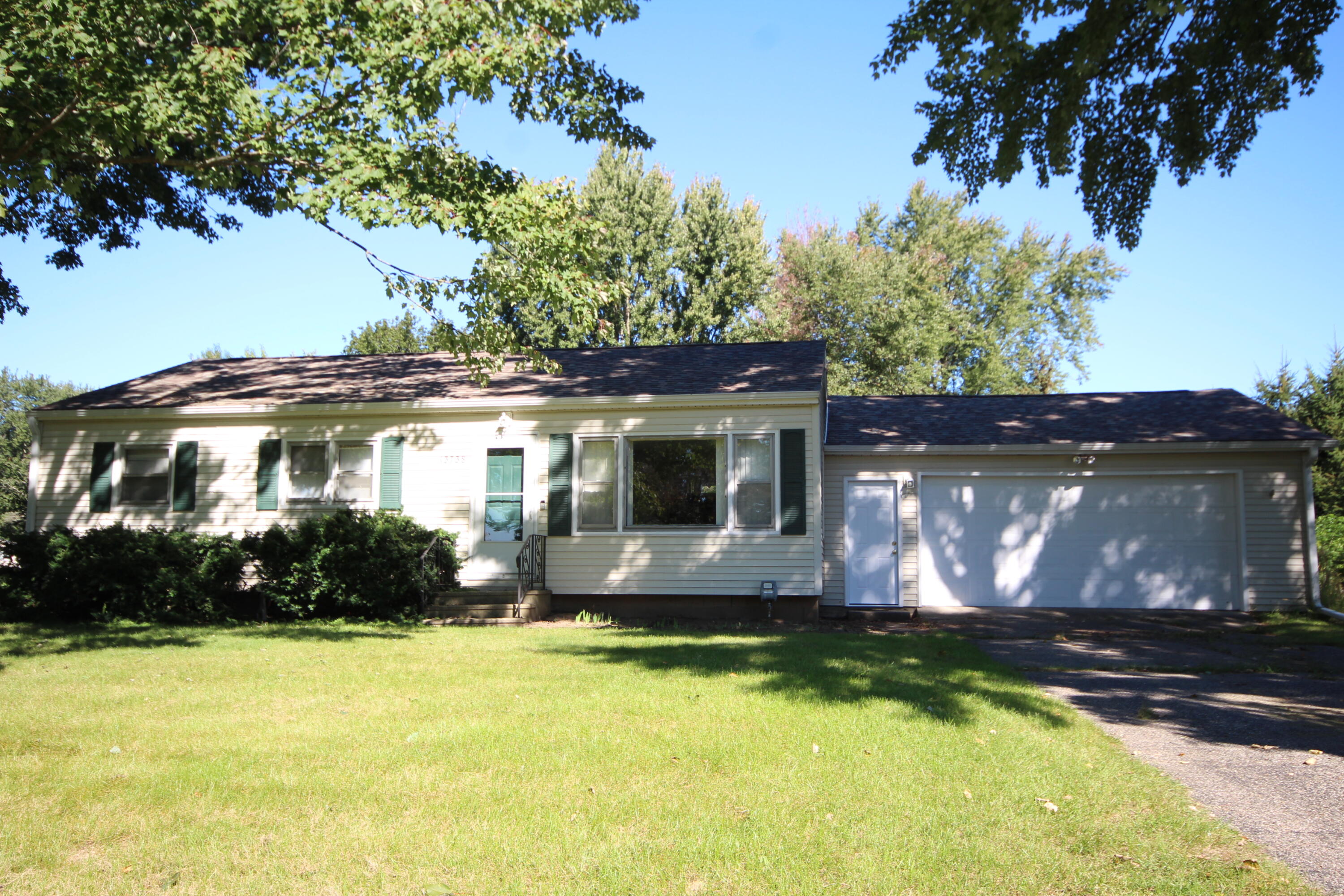13738 E Tremblay Drive — photo