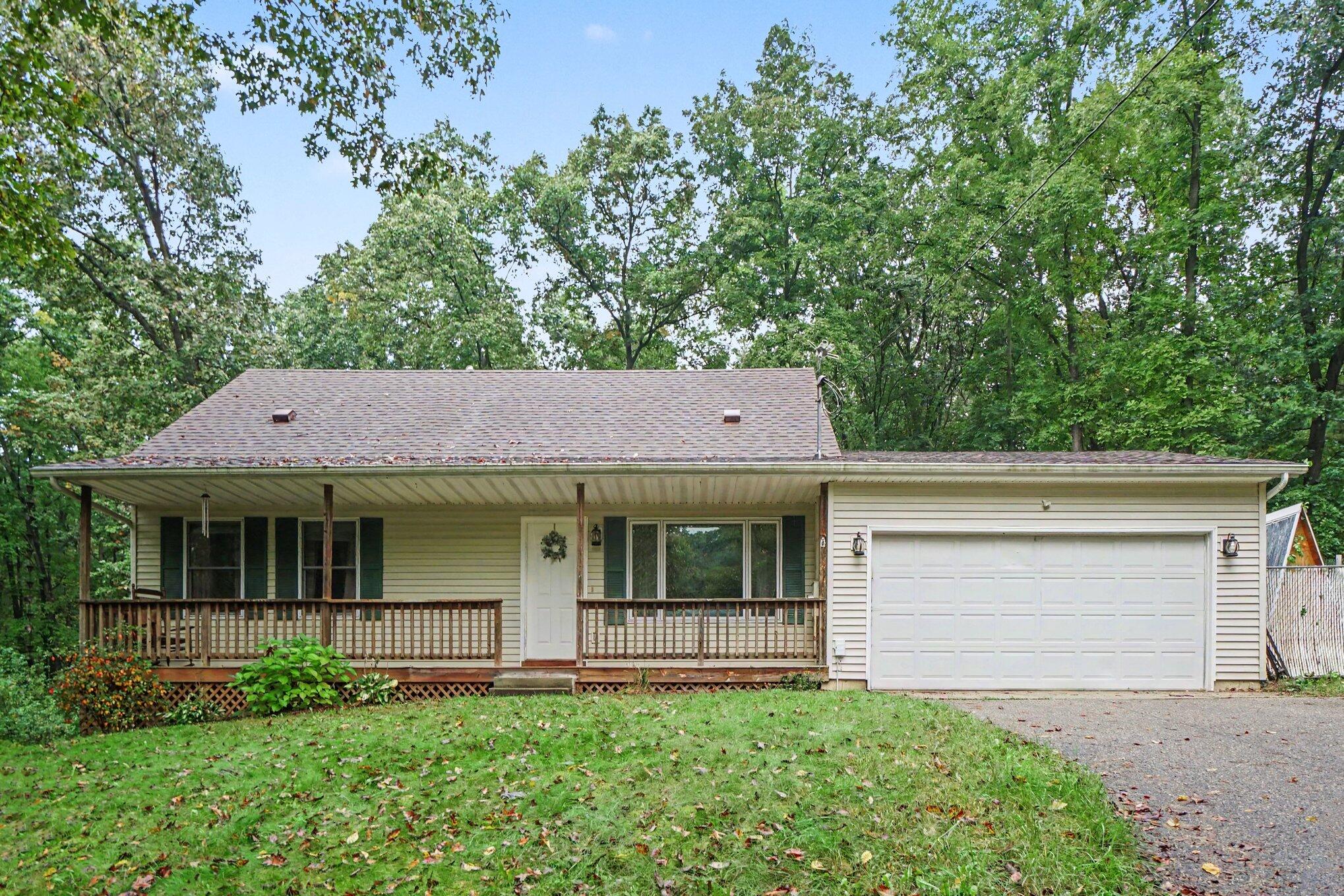 251 Lakeway Drive — photo