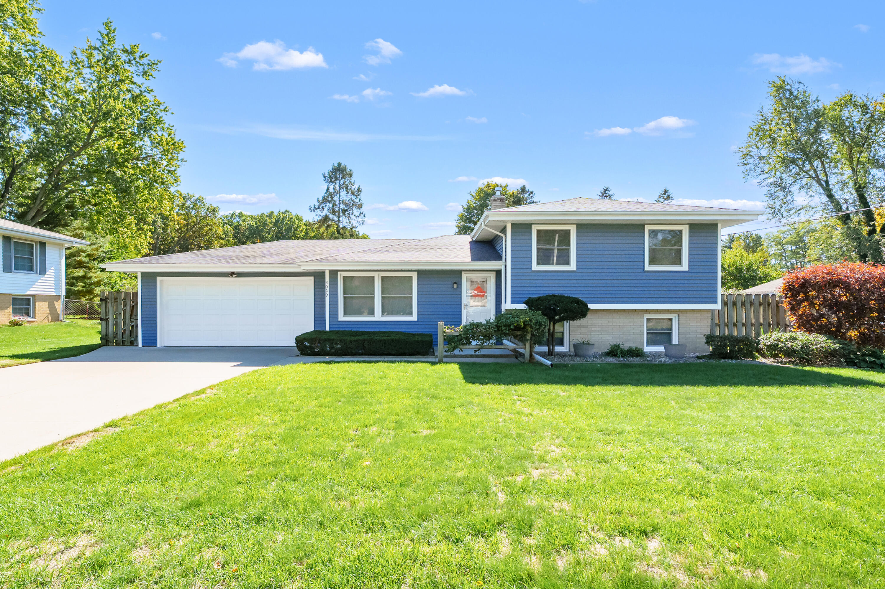 3029 Radcliffe Avenue — photo