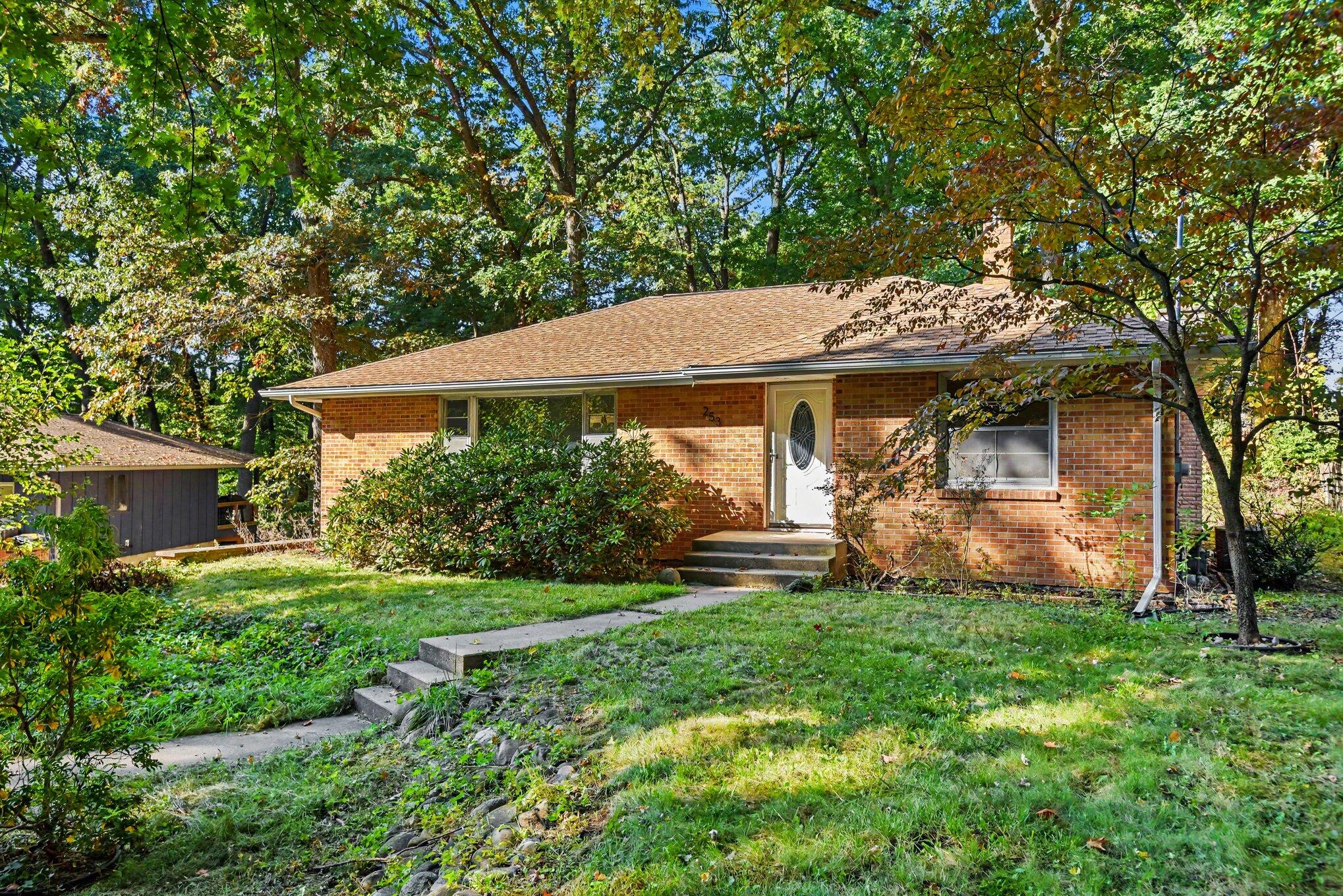 253 Dogwood Trail — photo