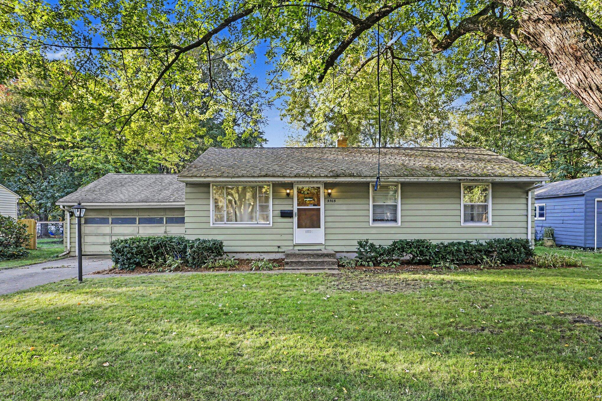 3703 Iroquois Trail — photo