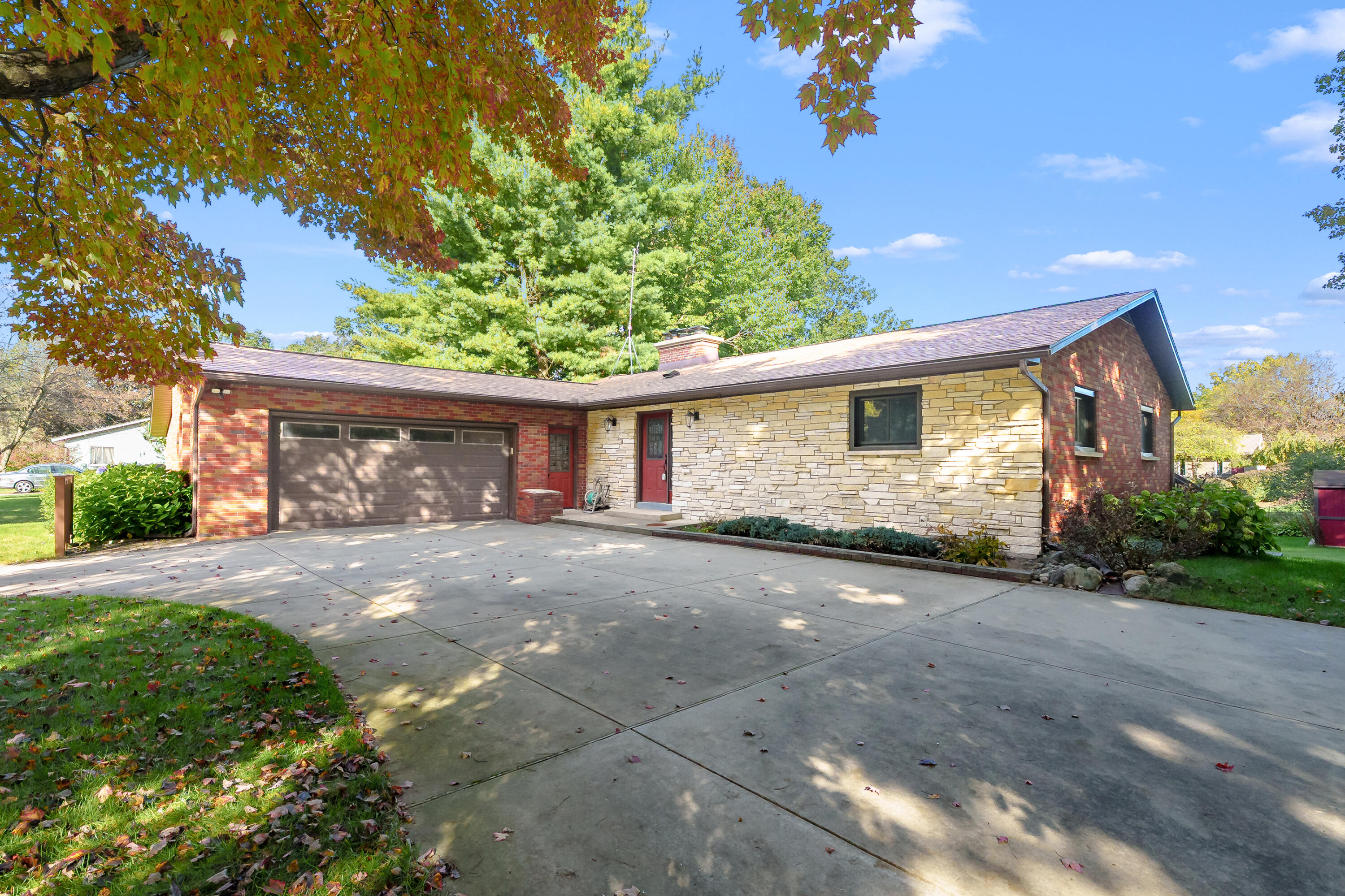 8138 Heritage Drive — photo