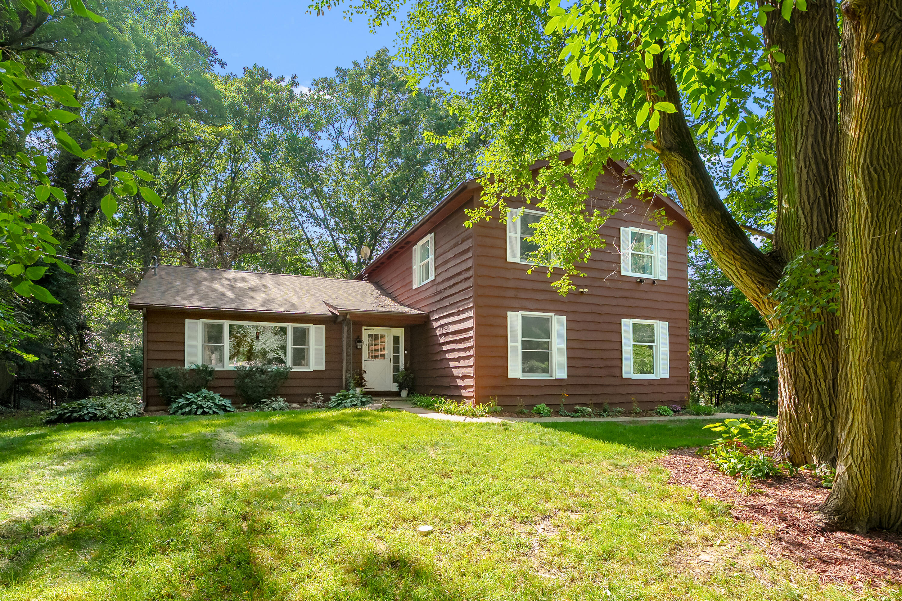 7423 Ravine Road — photo