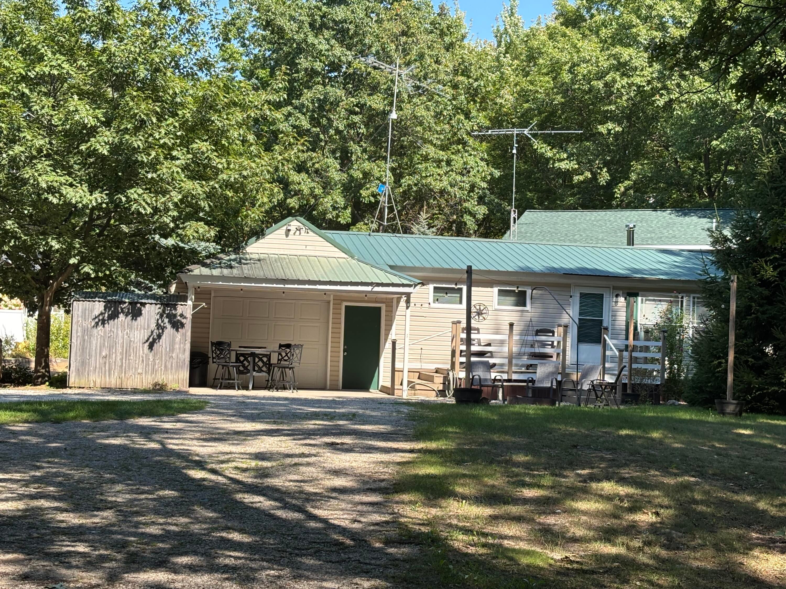 7502 Tolliver Street — photo