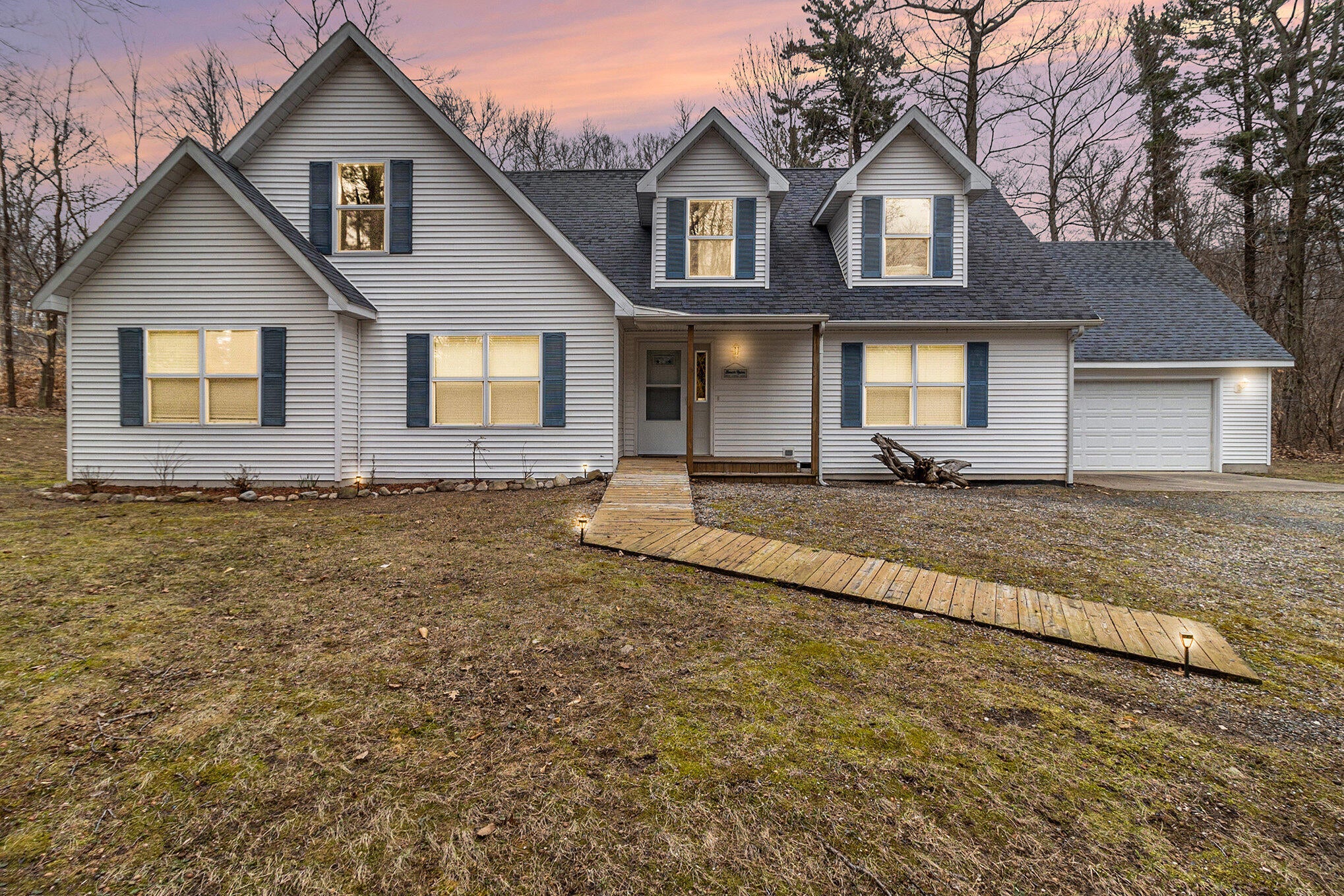 10412 W Woodrow Road — photo