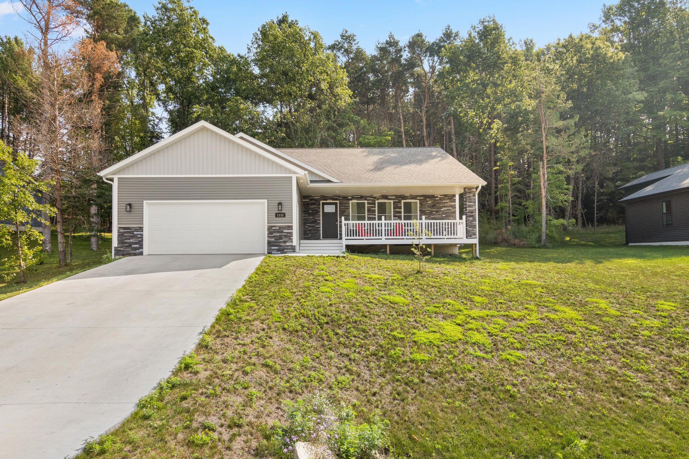 1132 Farmington Drive — photo