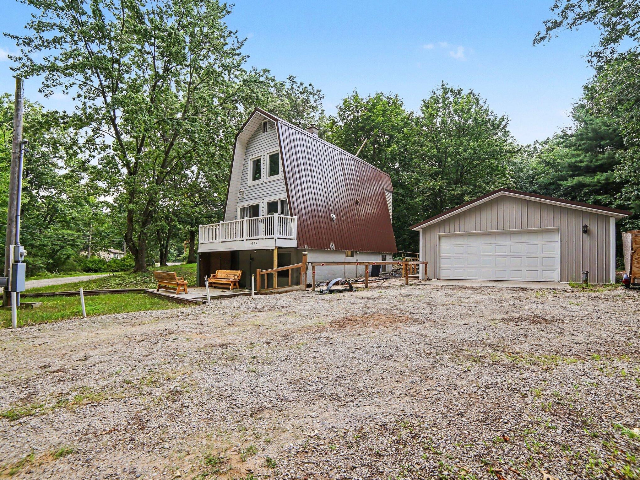 6859 Clover Road — photo