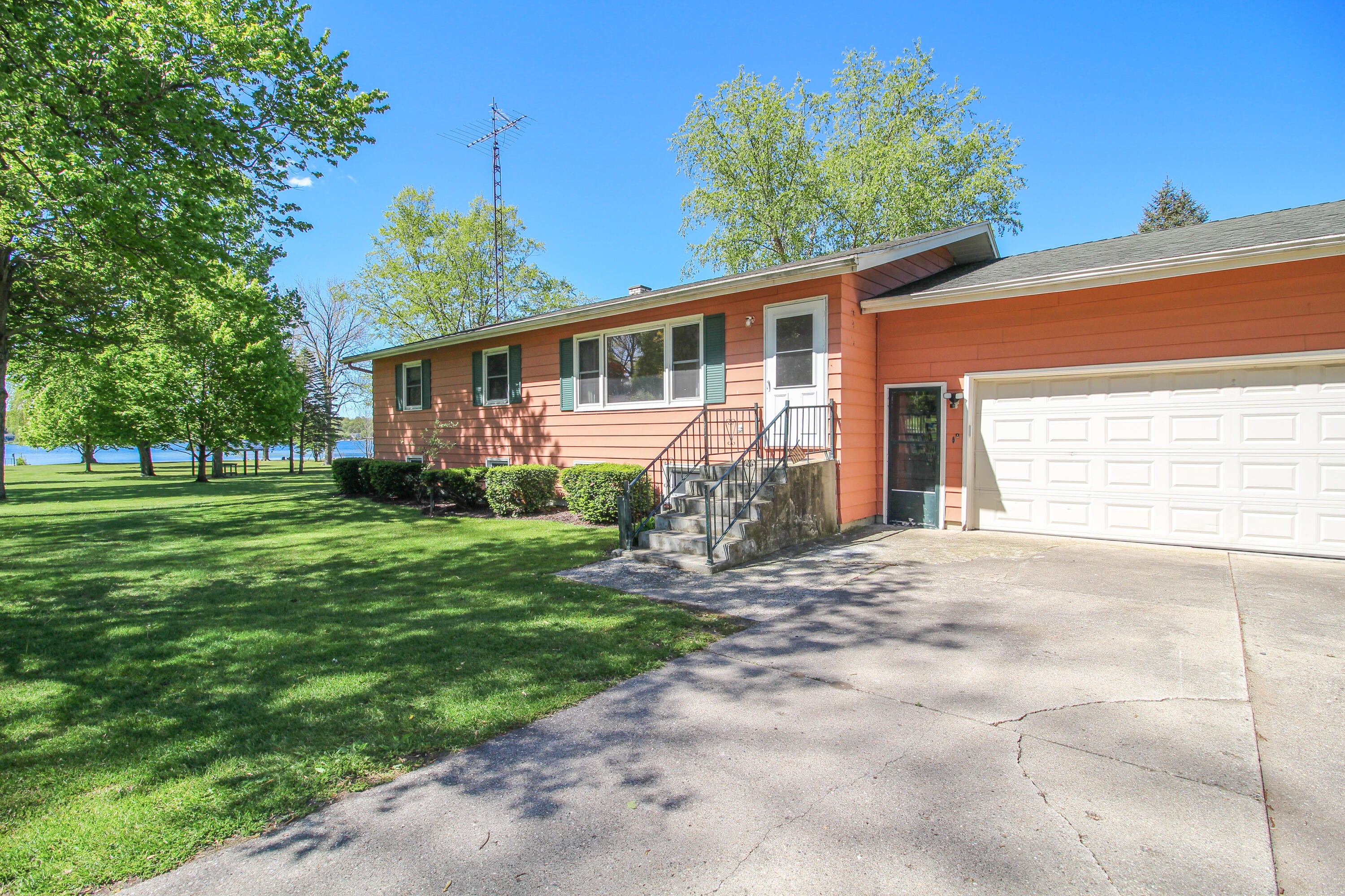 57436 Gearharts Landing Road — photo