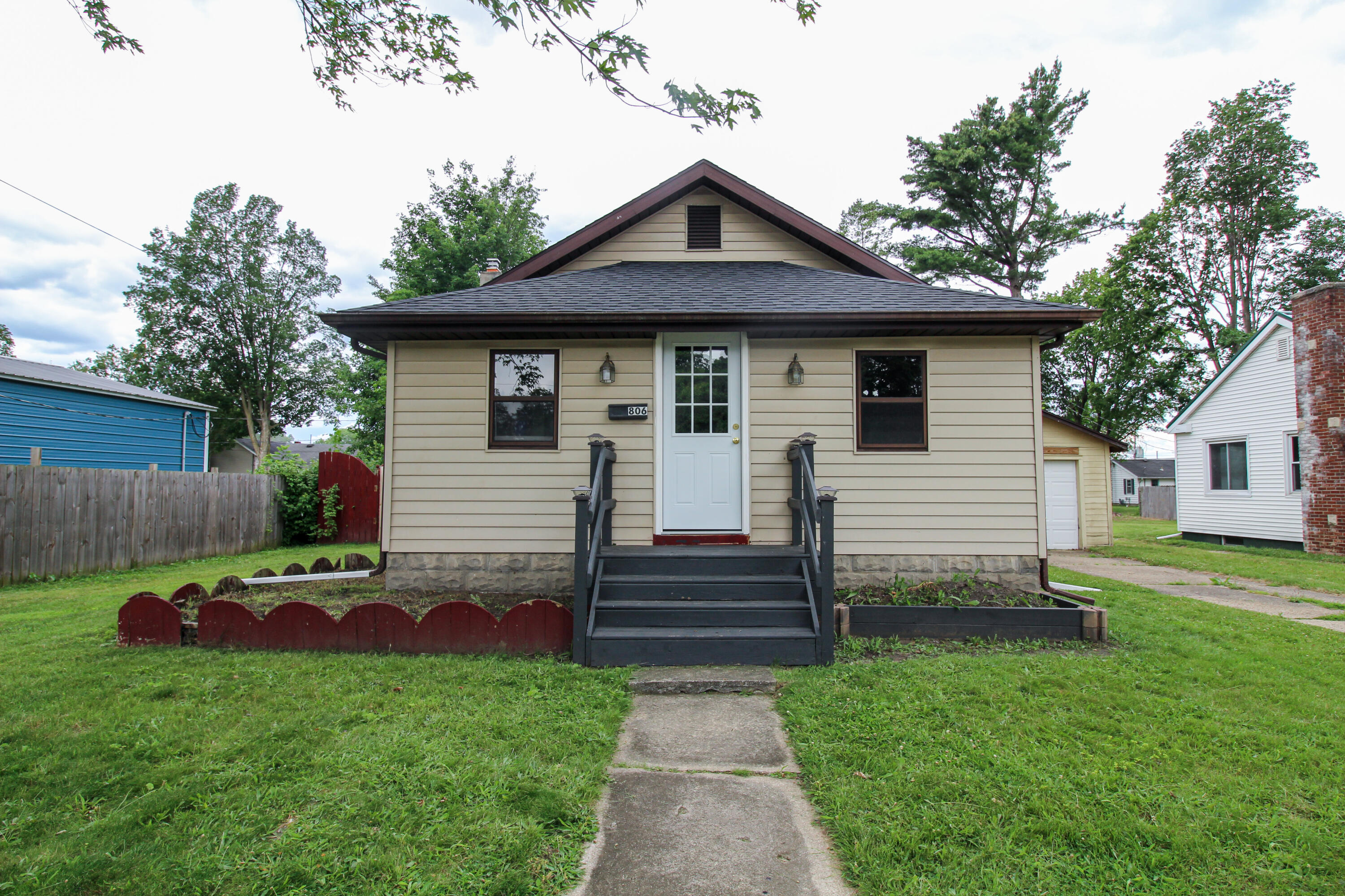 806 West Street, Three Rivers, MI 49093 — photo 3