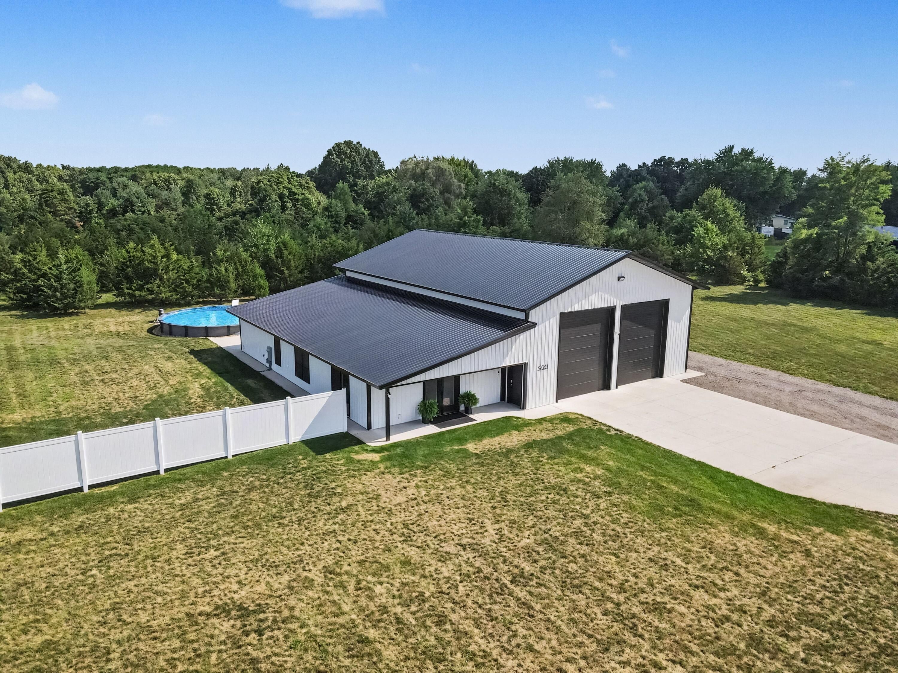 19061 M-60, Lockport Township, MI 49093