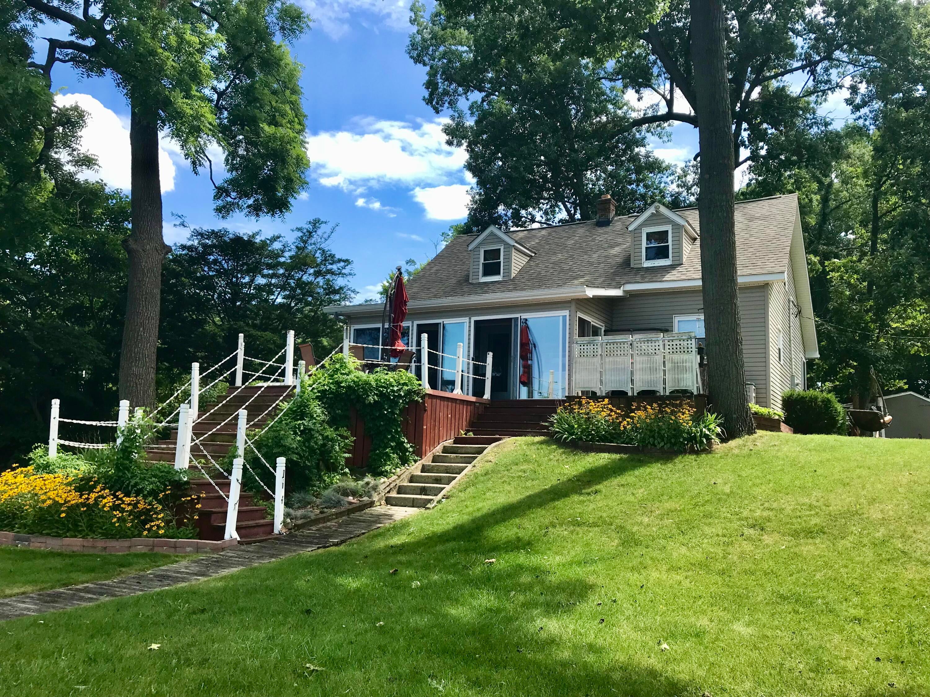 16218 East Lake Drive — photo