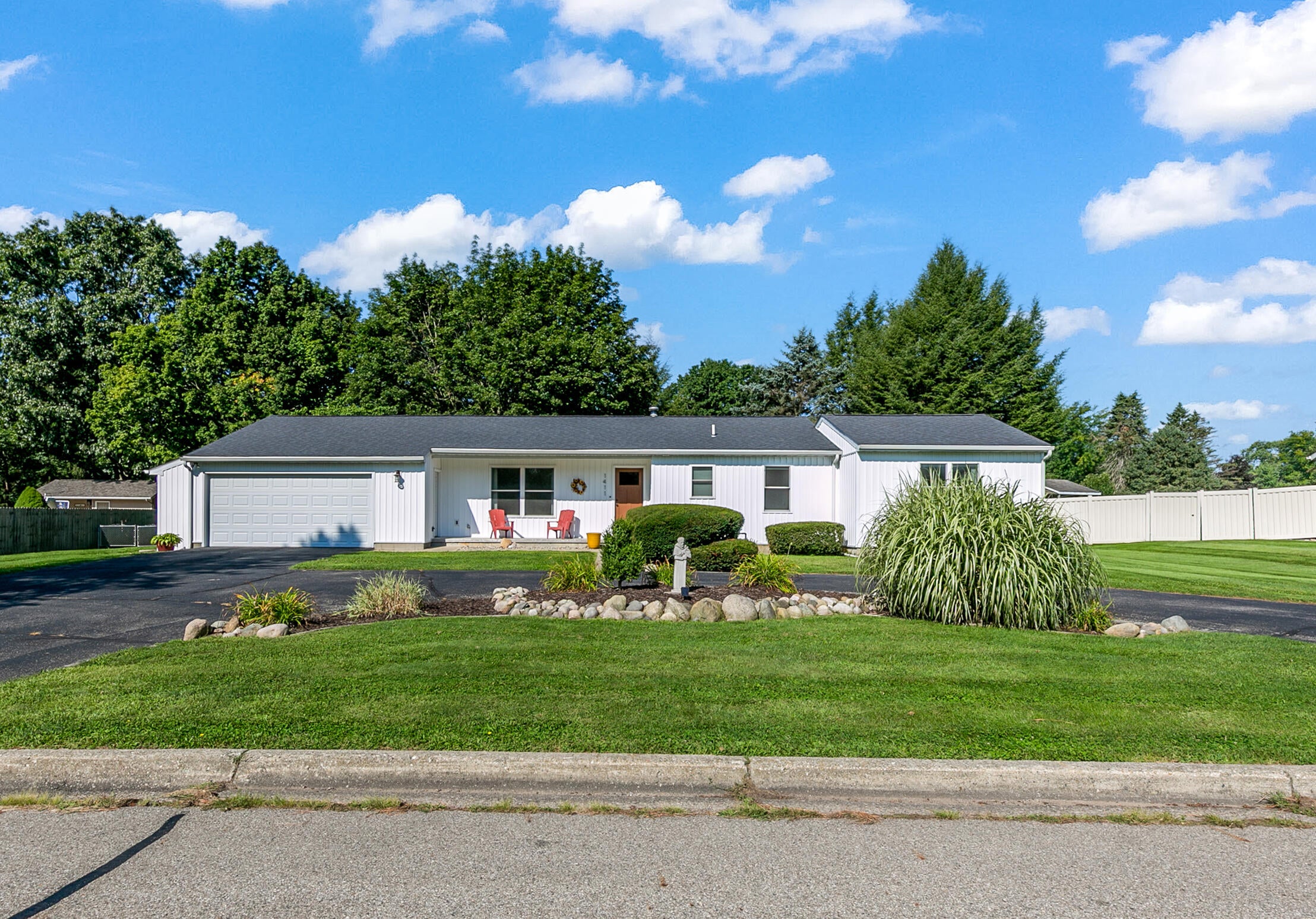 1411 E Rishel Road — photo
