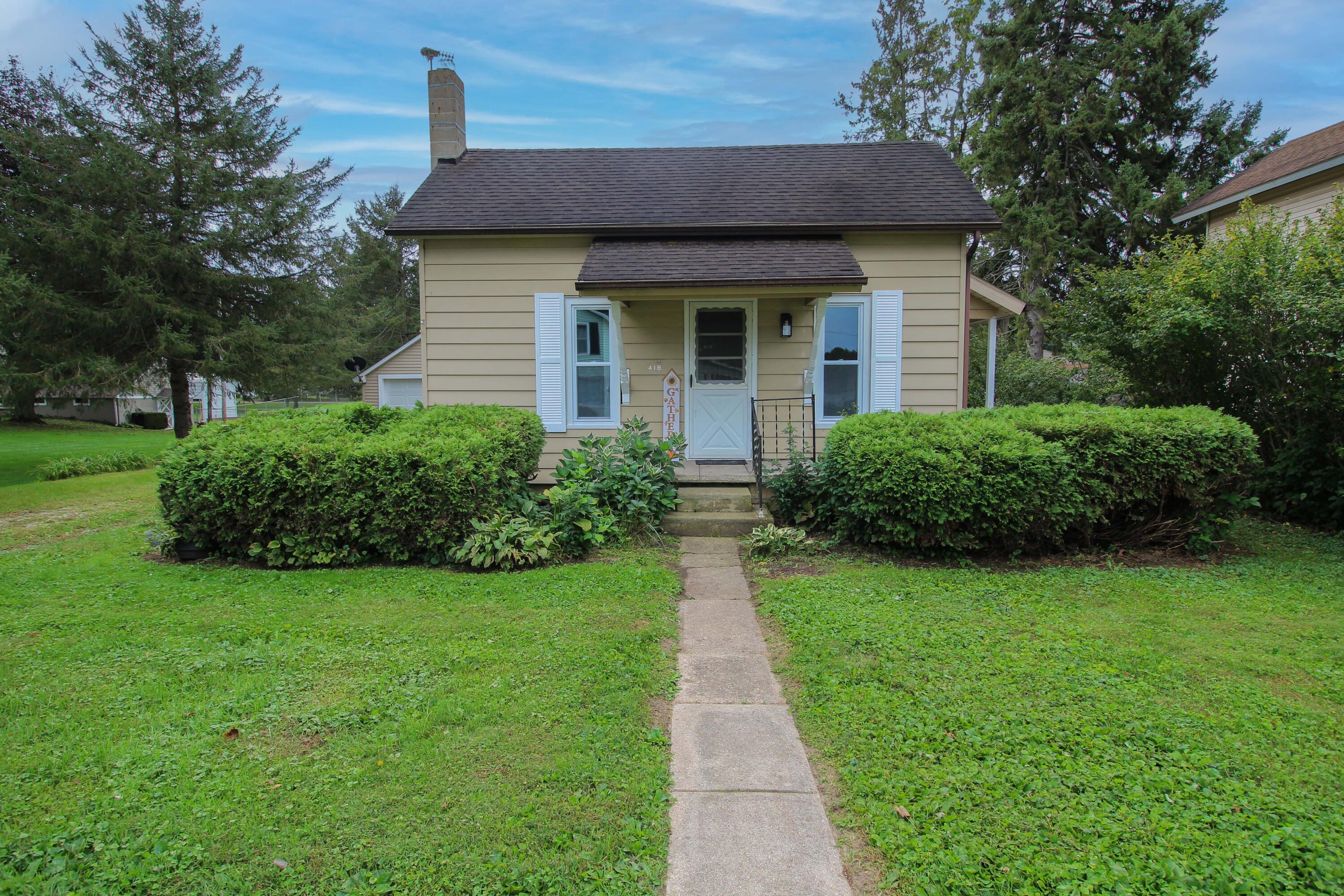 418 E Arbor Street E, MarcellusVillage_Cass, Michigan 49067 — photo 2