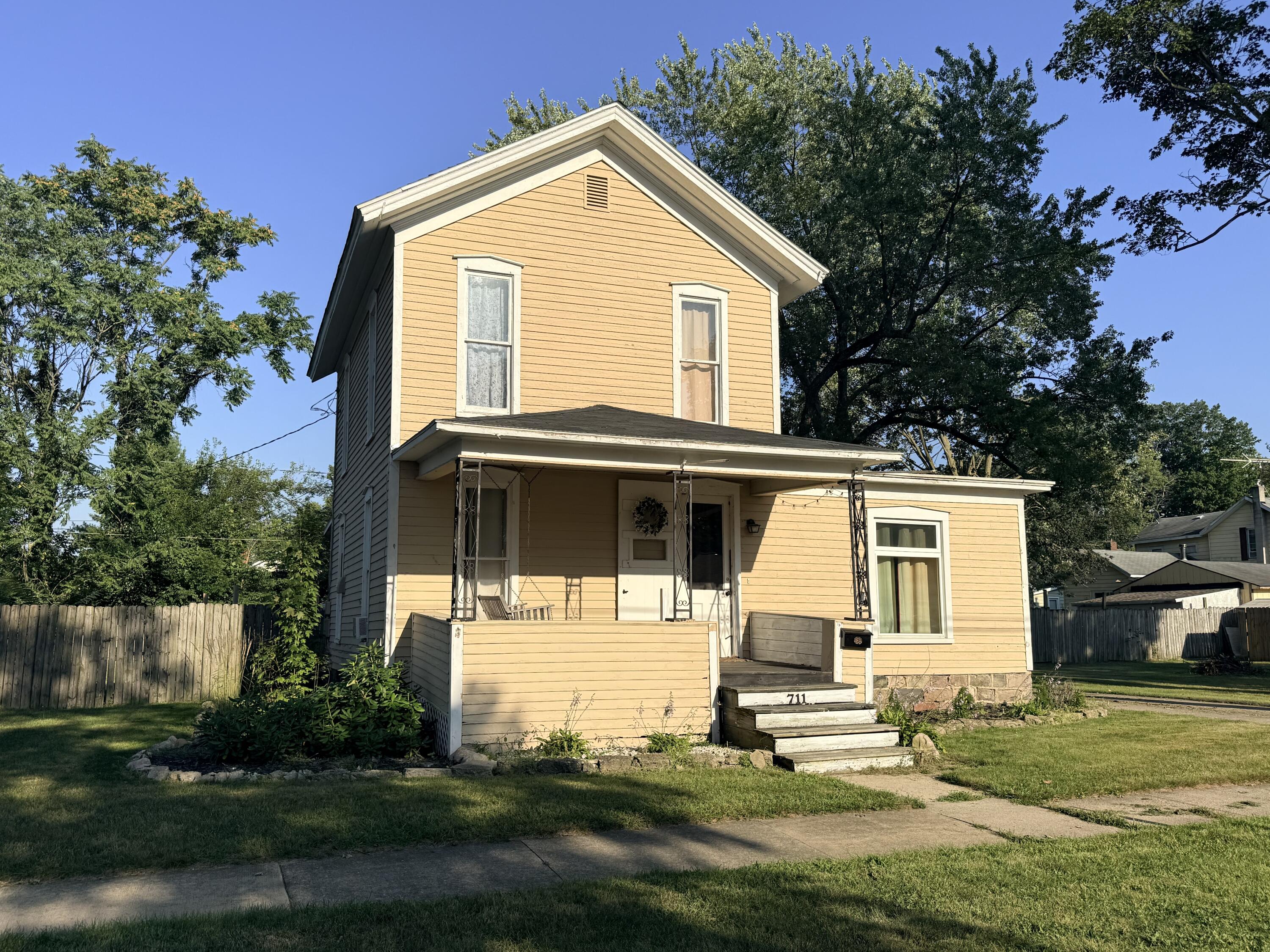 711 Maple Street, Three Rivers, MI 49093 — photo 2