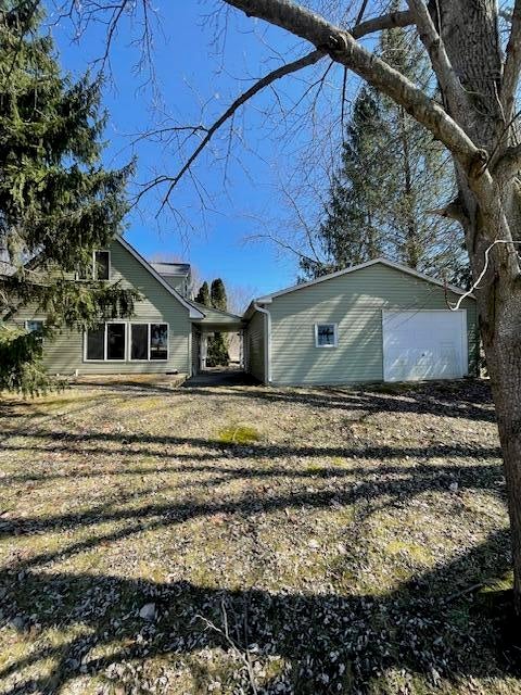 61272 Lewis Lake Road — photo