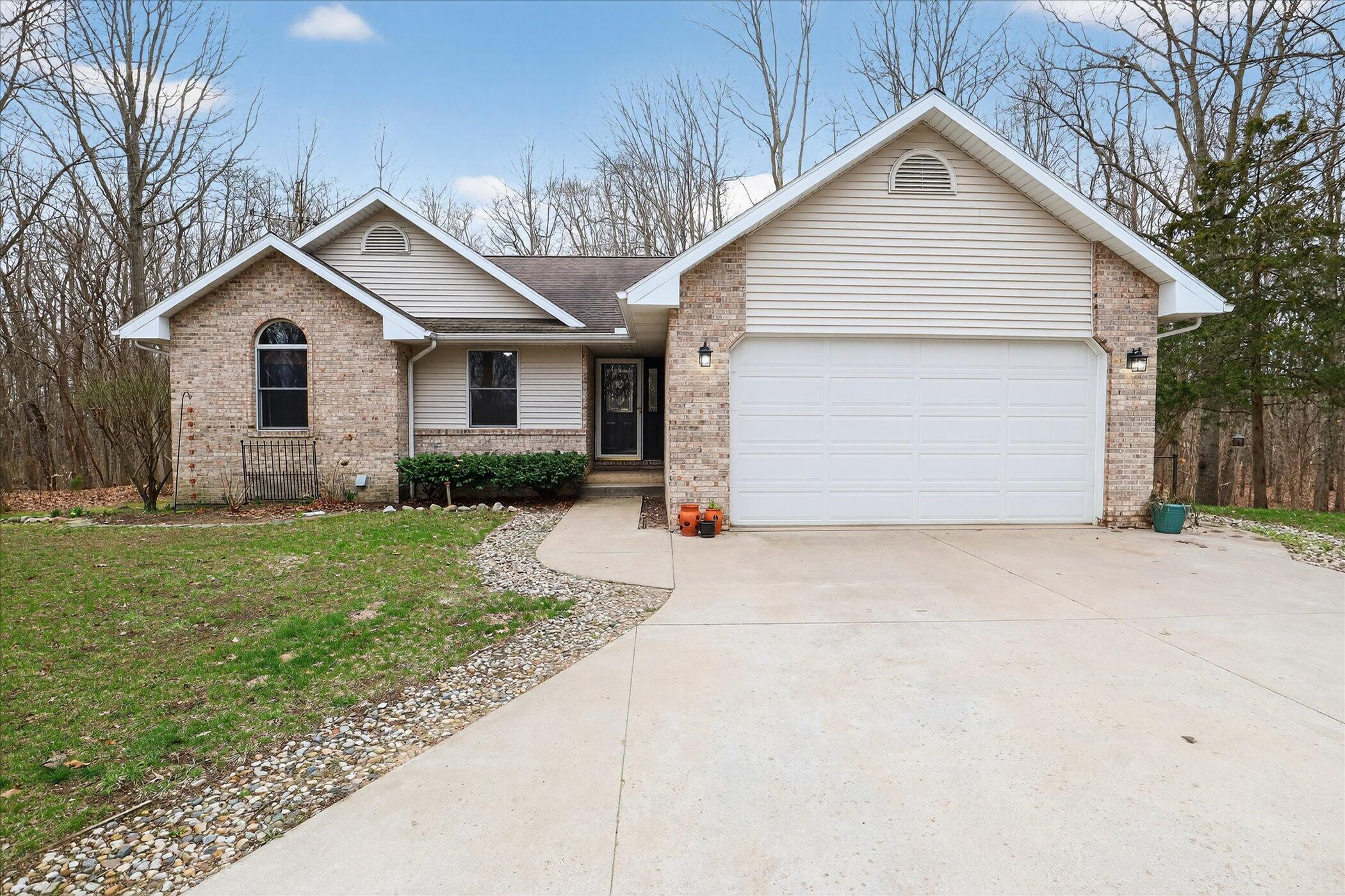 3652 Sawyer Road — photo