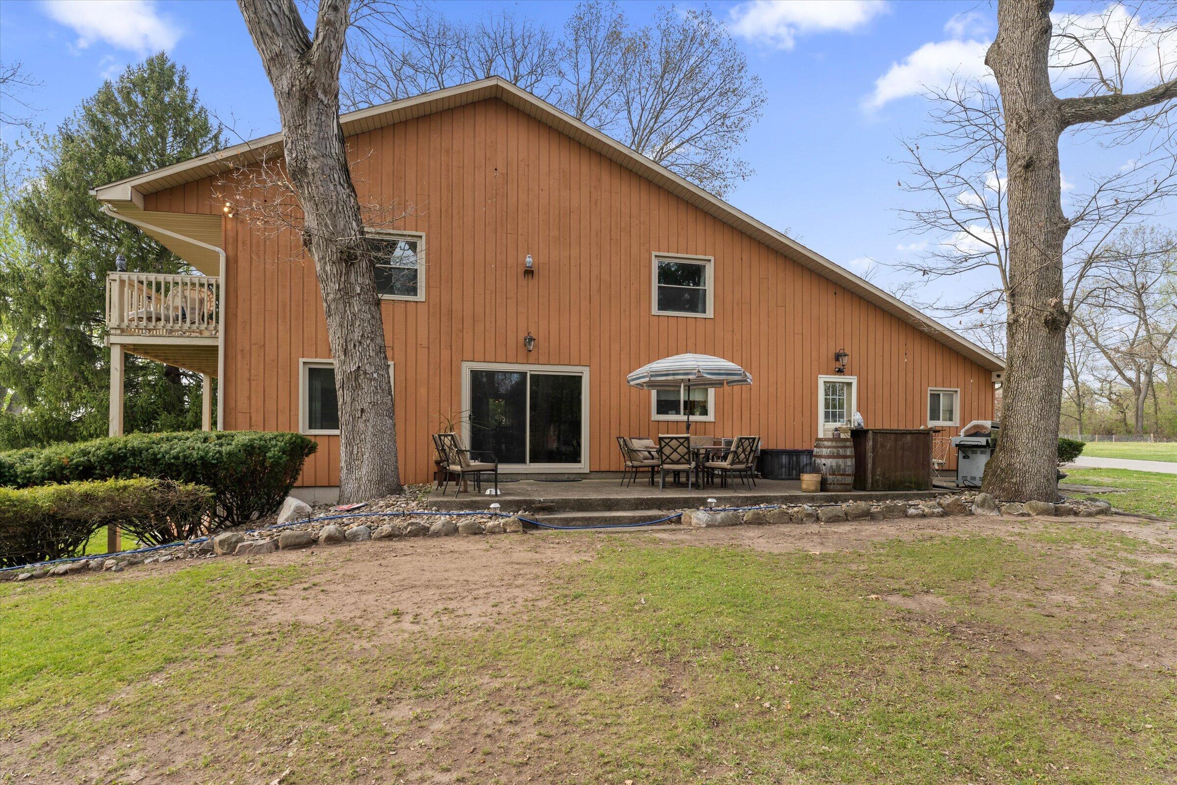 70328 Lakeview Drive — photo