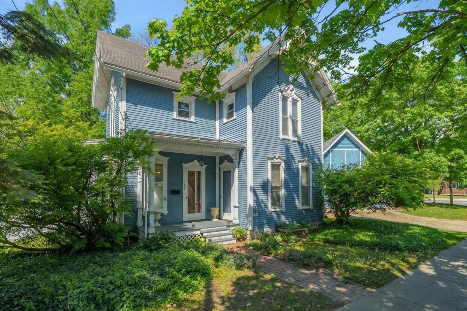 215 N Cedar Street — photo