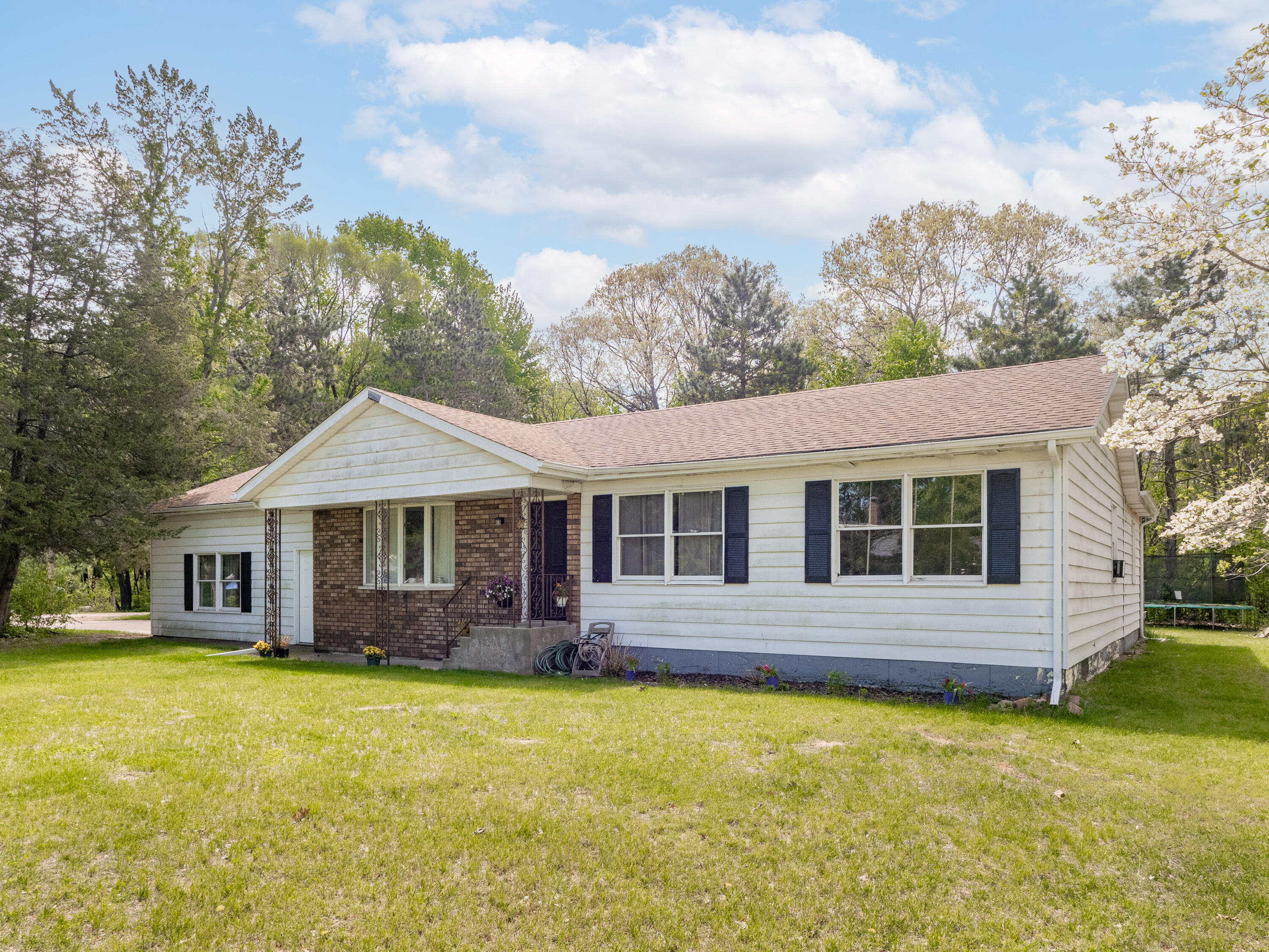 45523 Eleanor Drive, DecaturTownship_VanBuren, MI 49045