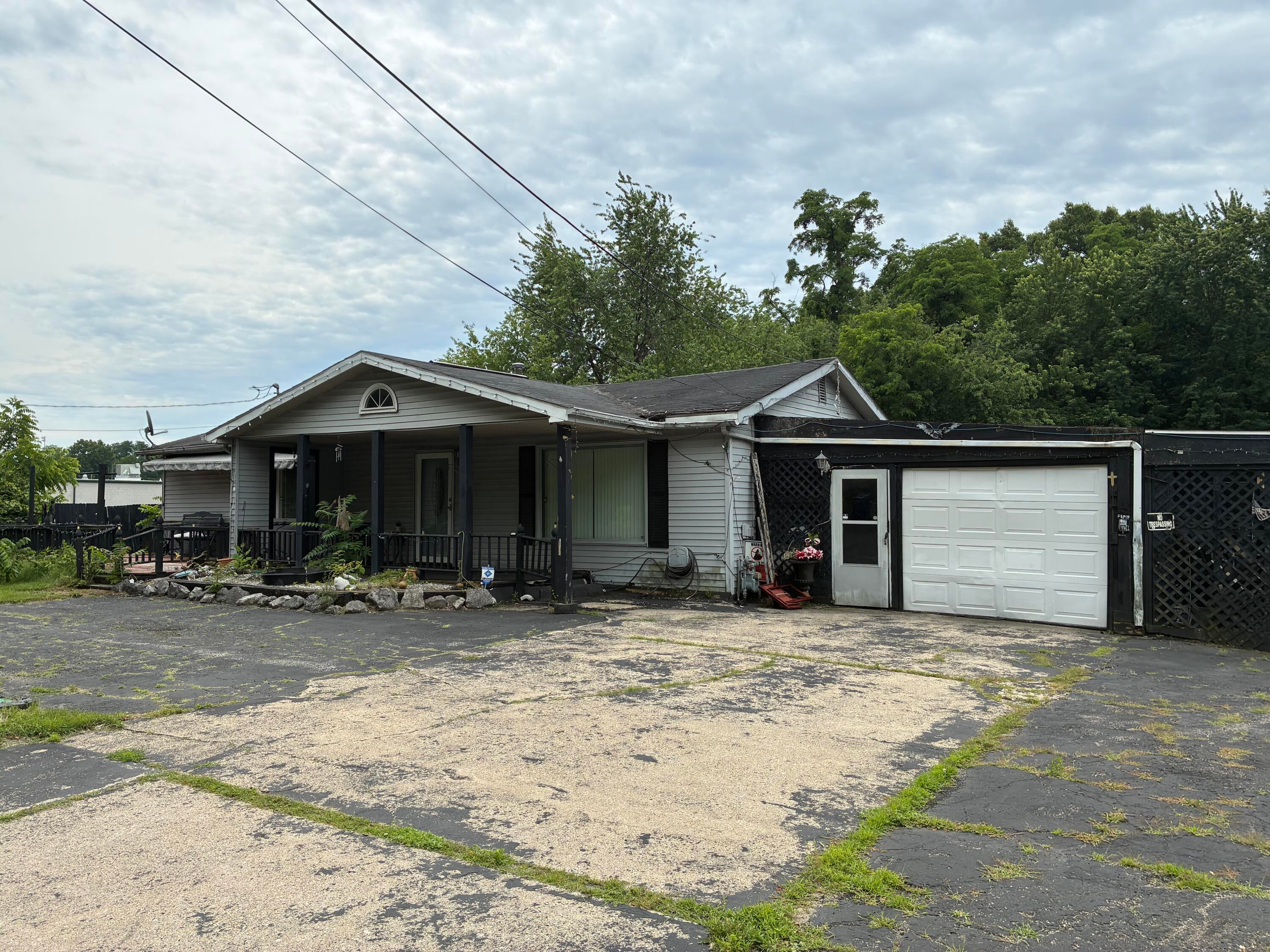 528 Superior Street — photo