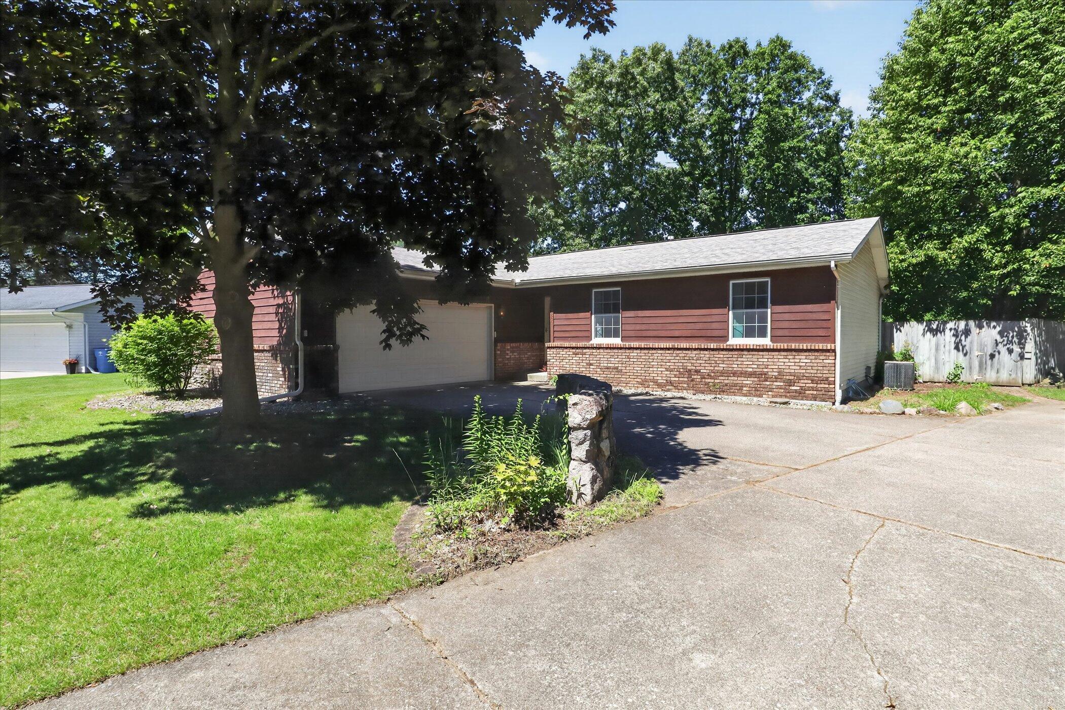 56800 Bow Drive — photo