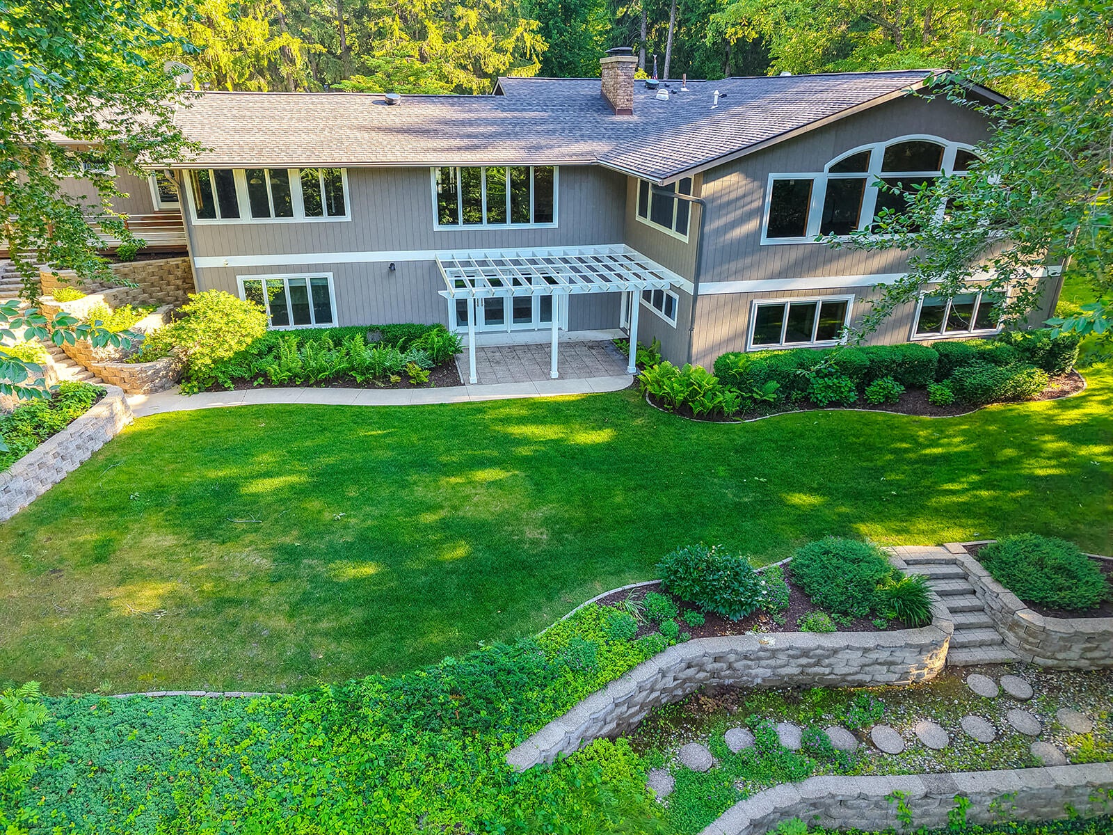 6697 Warren Woods Road — photo