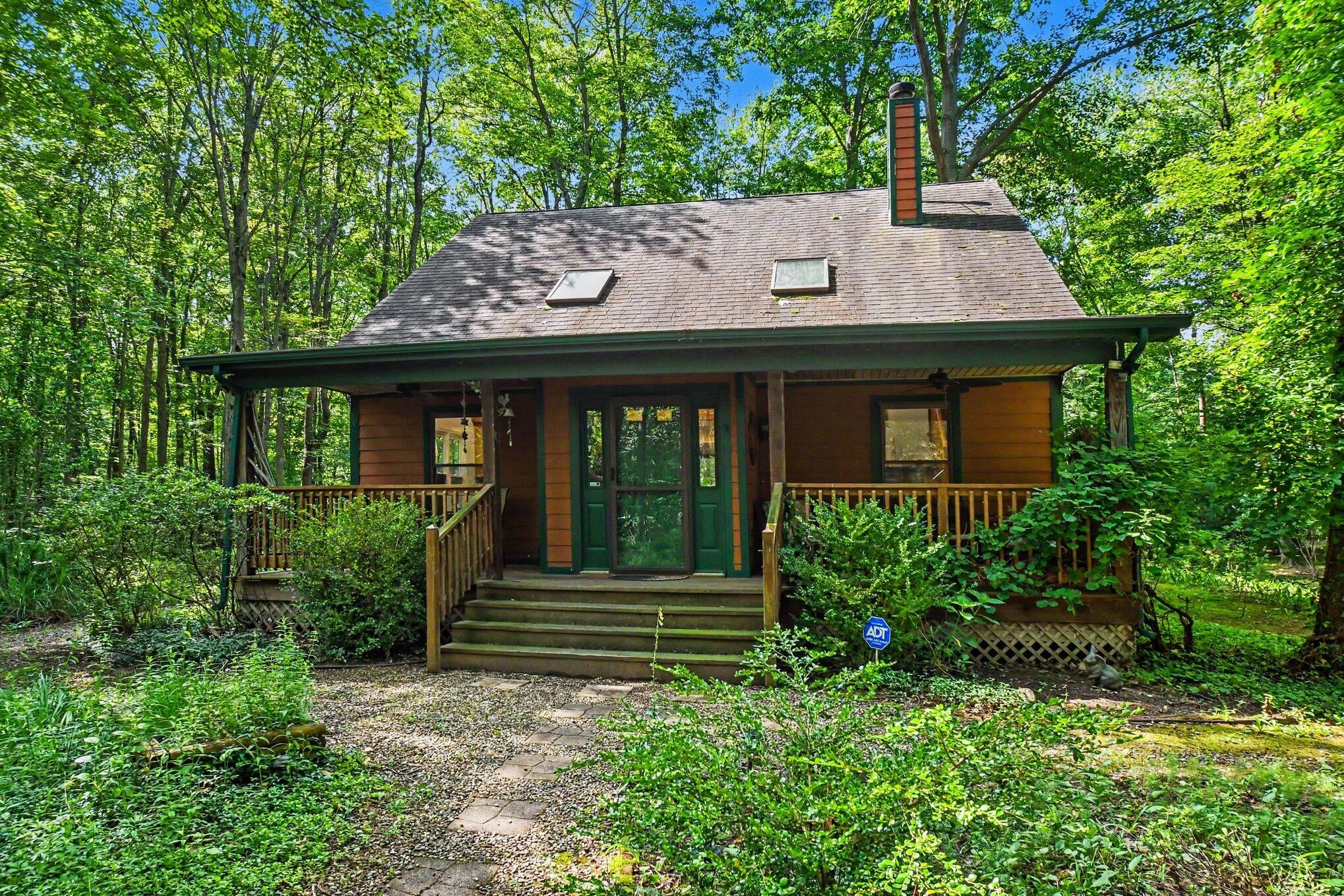 13189 Three Oaks Road — photo