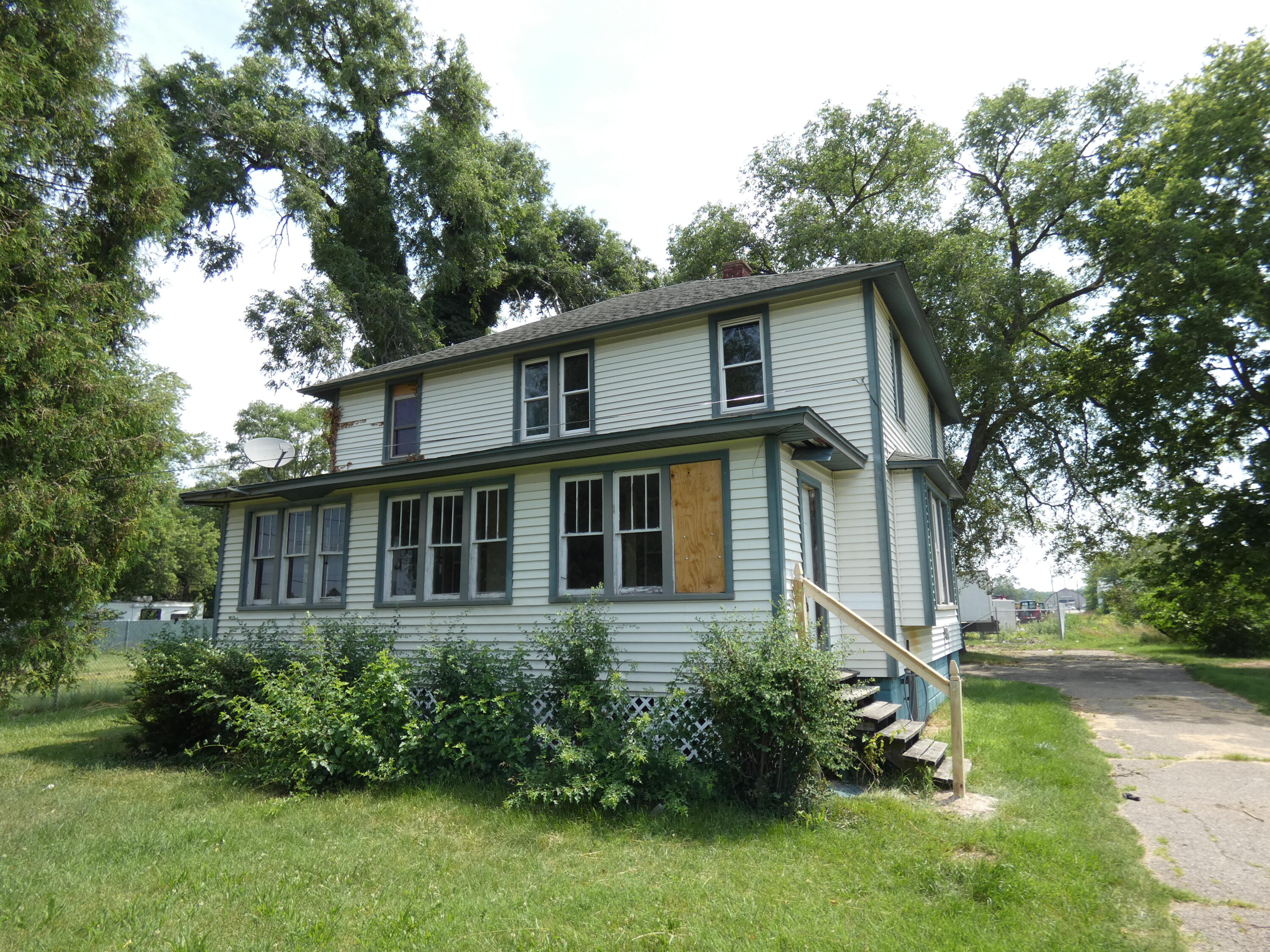 2529 Somerlayton Road — photo