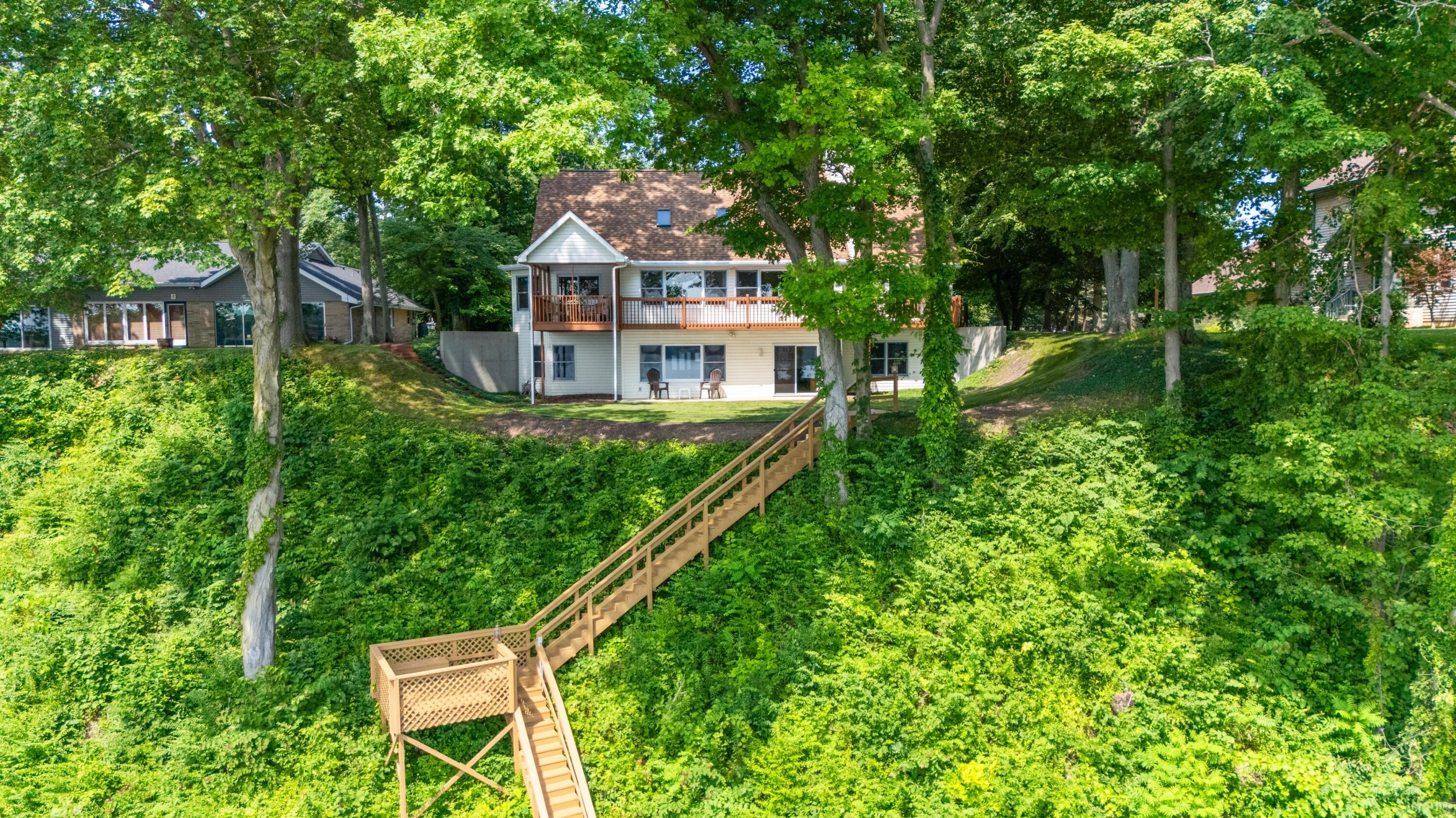 9895 Lakeview Drive — photo
