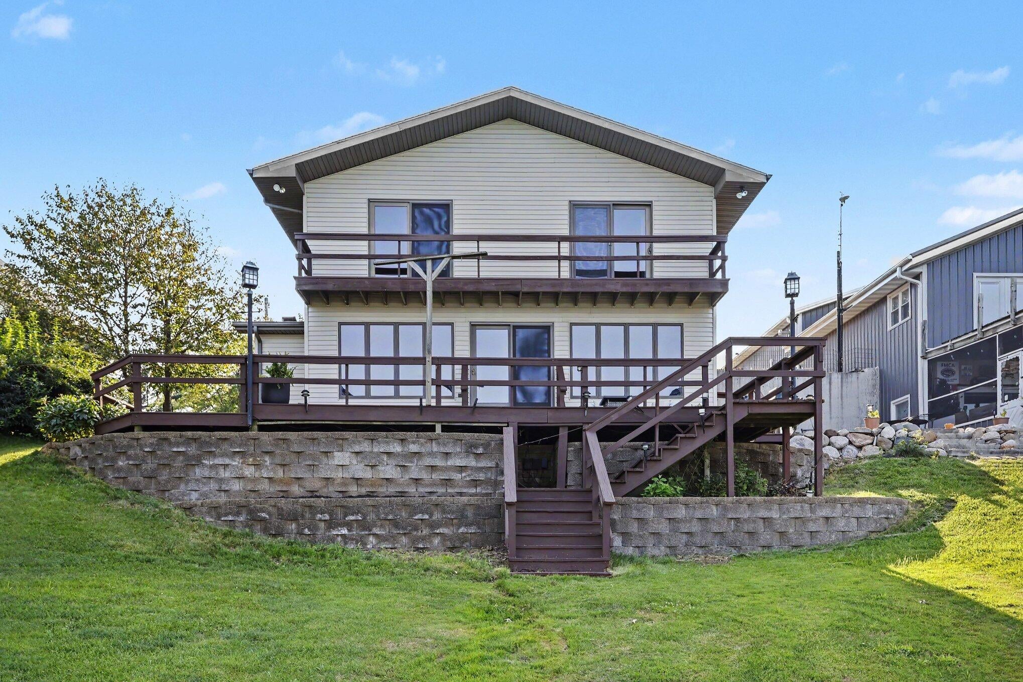 70219 Hilltop Drive — photo