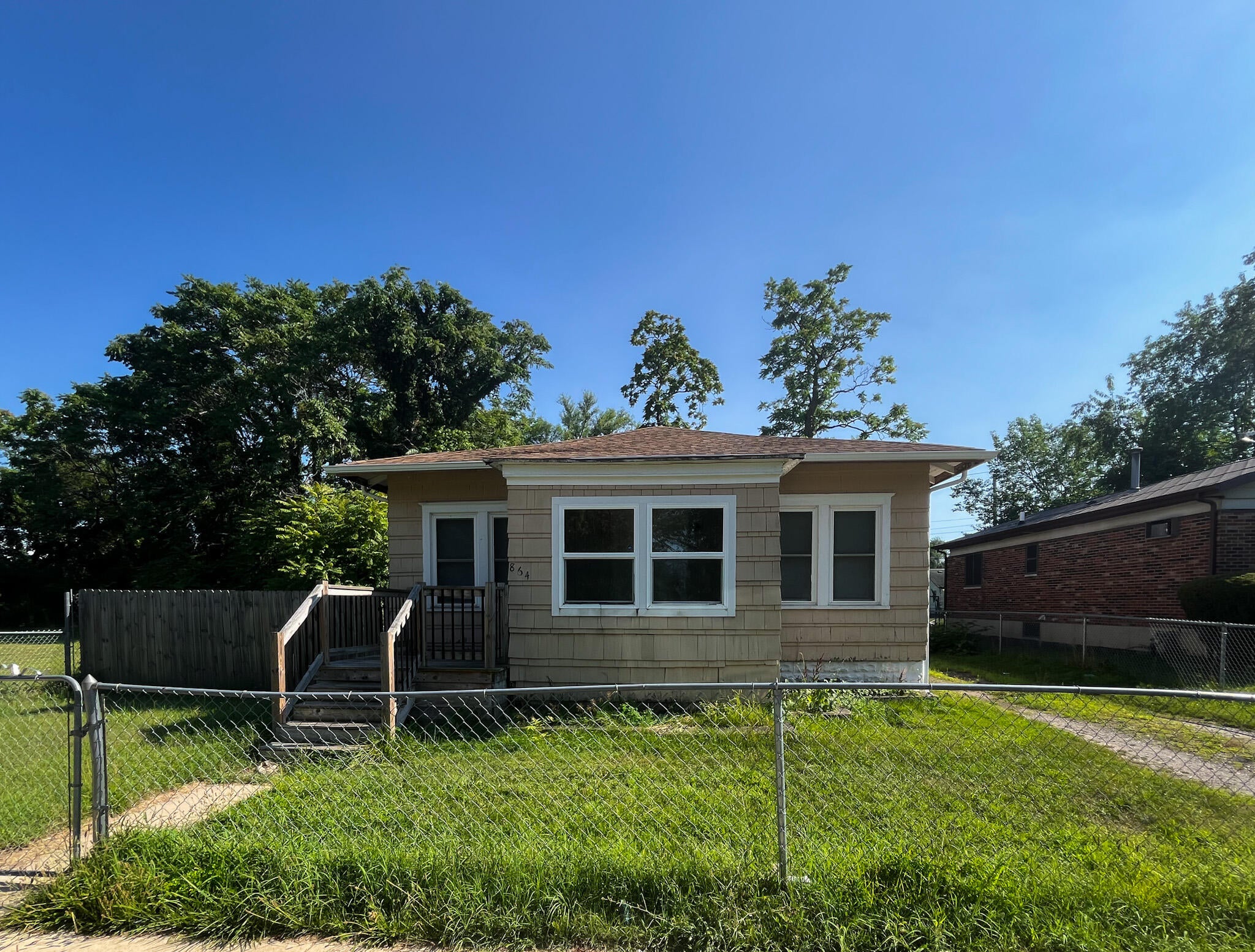 864 Highland Avenue — photo