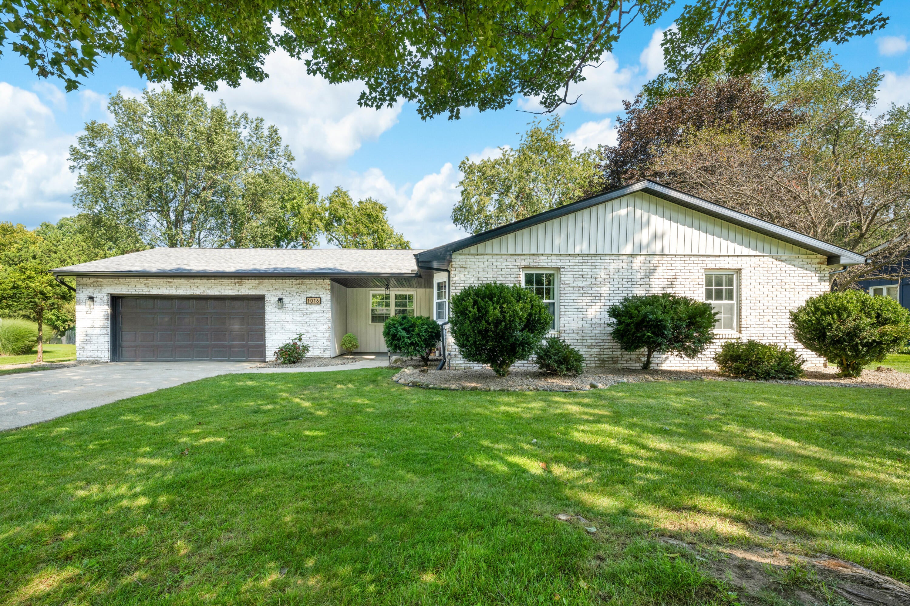 1016 Tomahawk Lane — photo