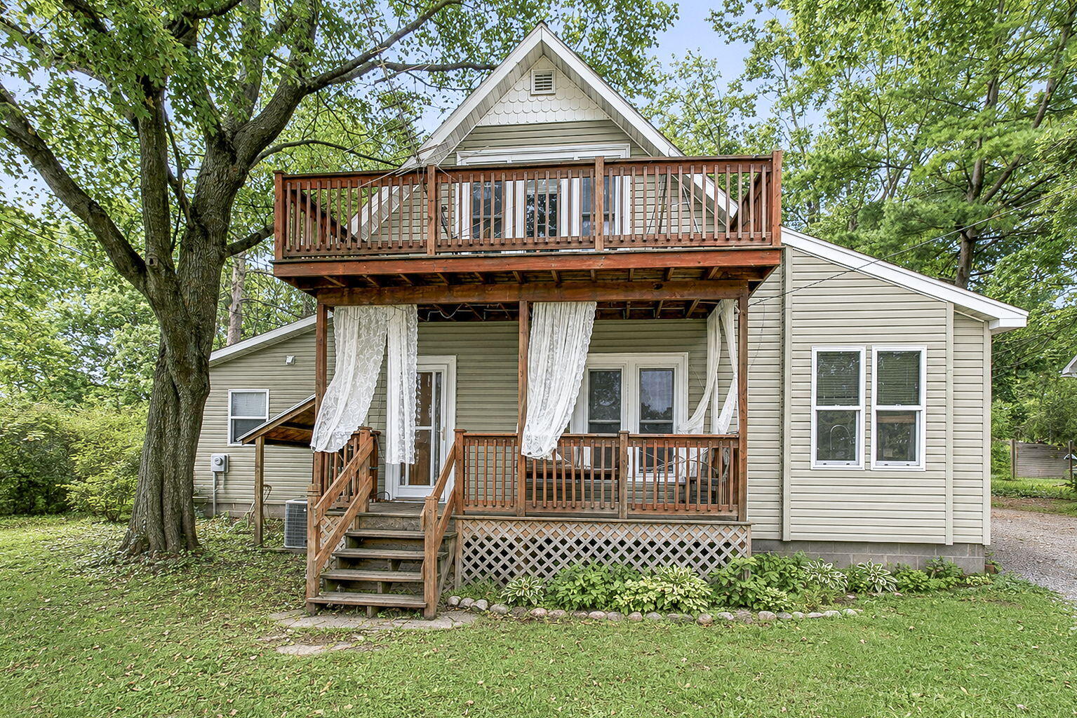 627 Francis Street — photo