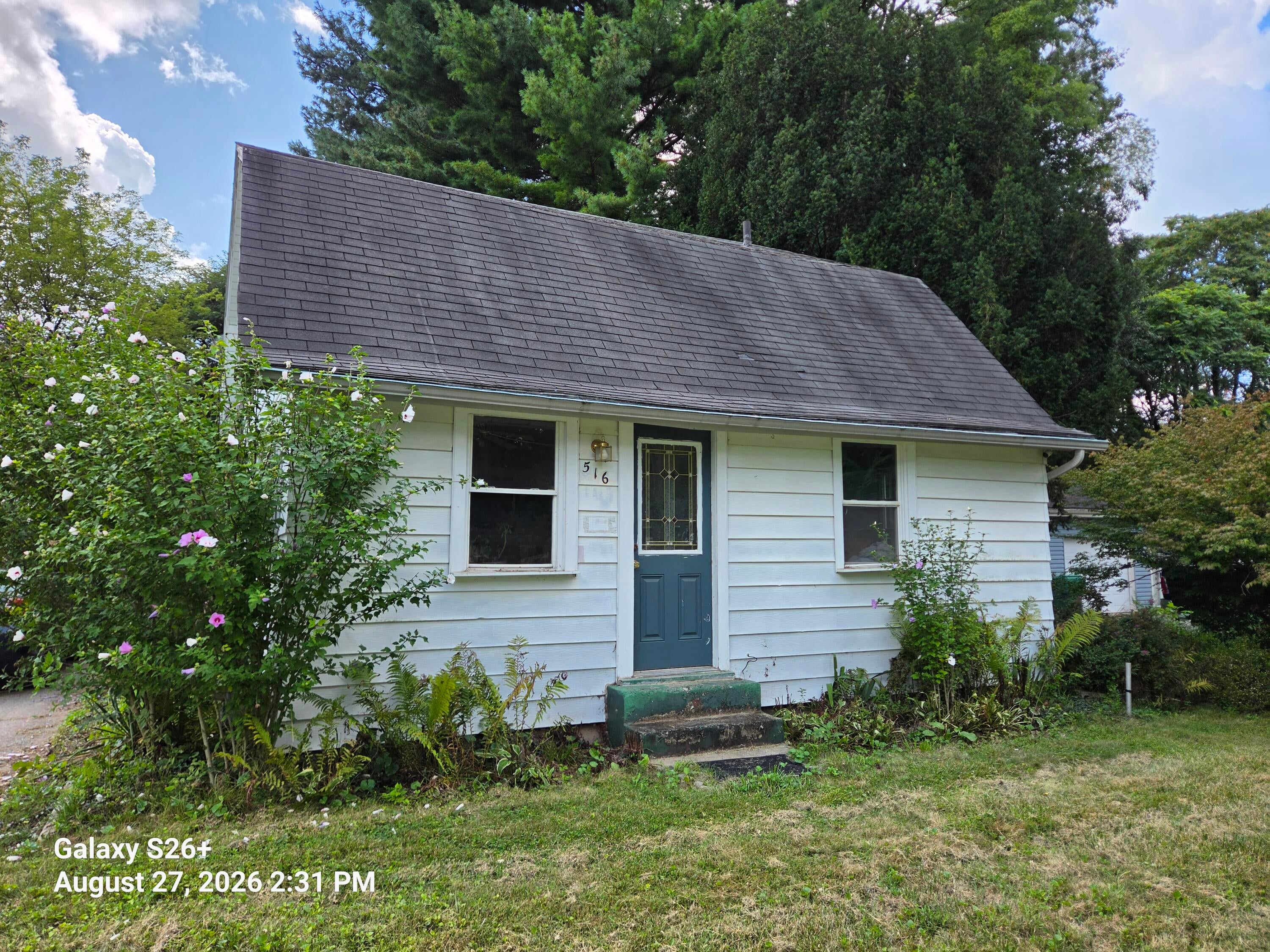 516 Hillcrest Road — photo