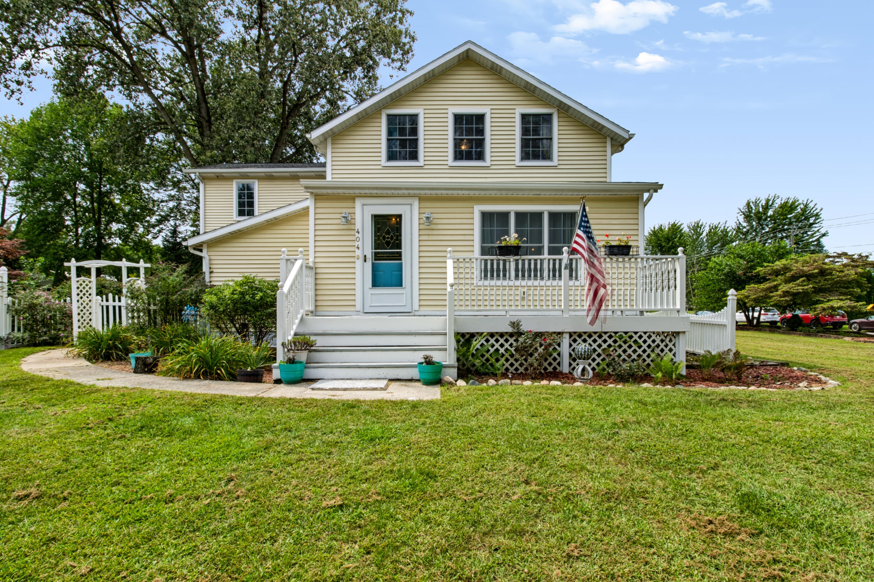 404 S Berrien Street — photo